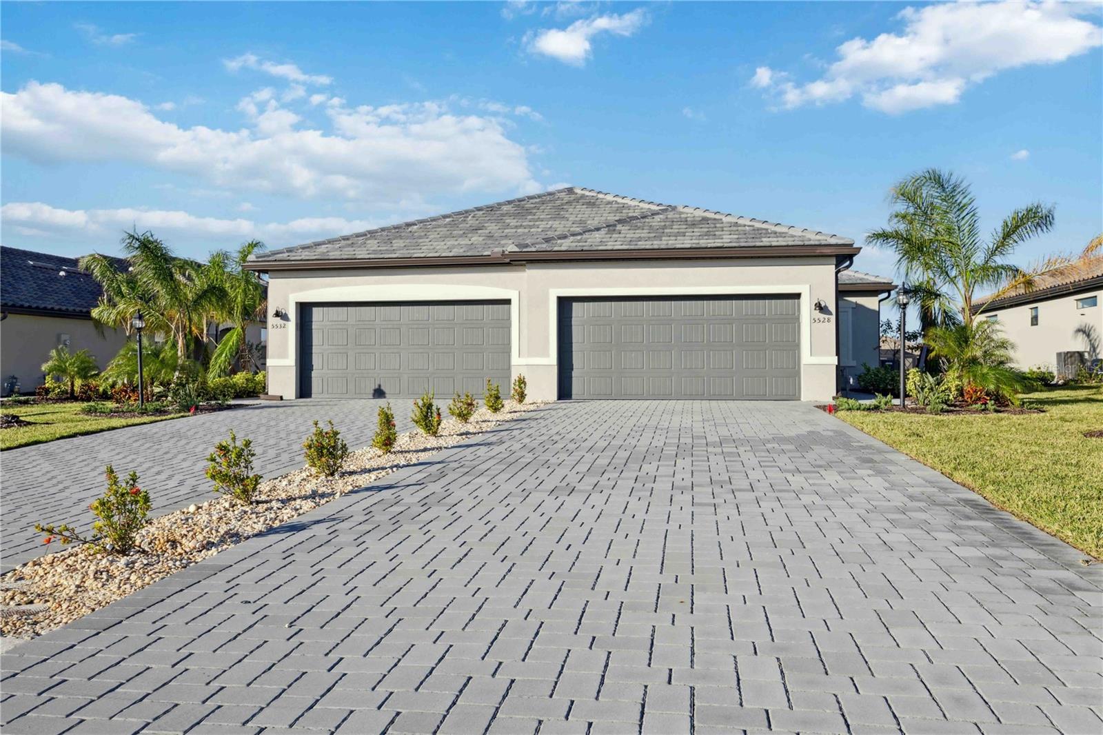 8141 Shore Lake Dr, Englewood, FL 34224