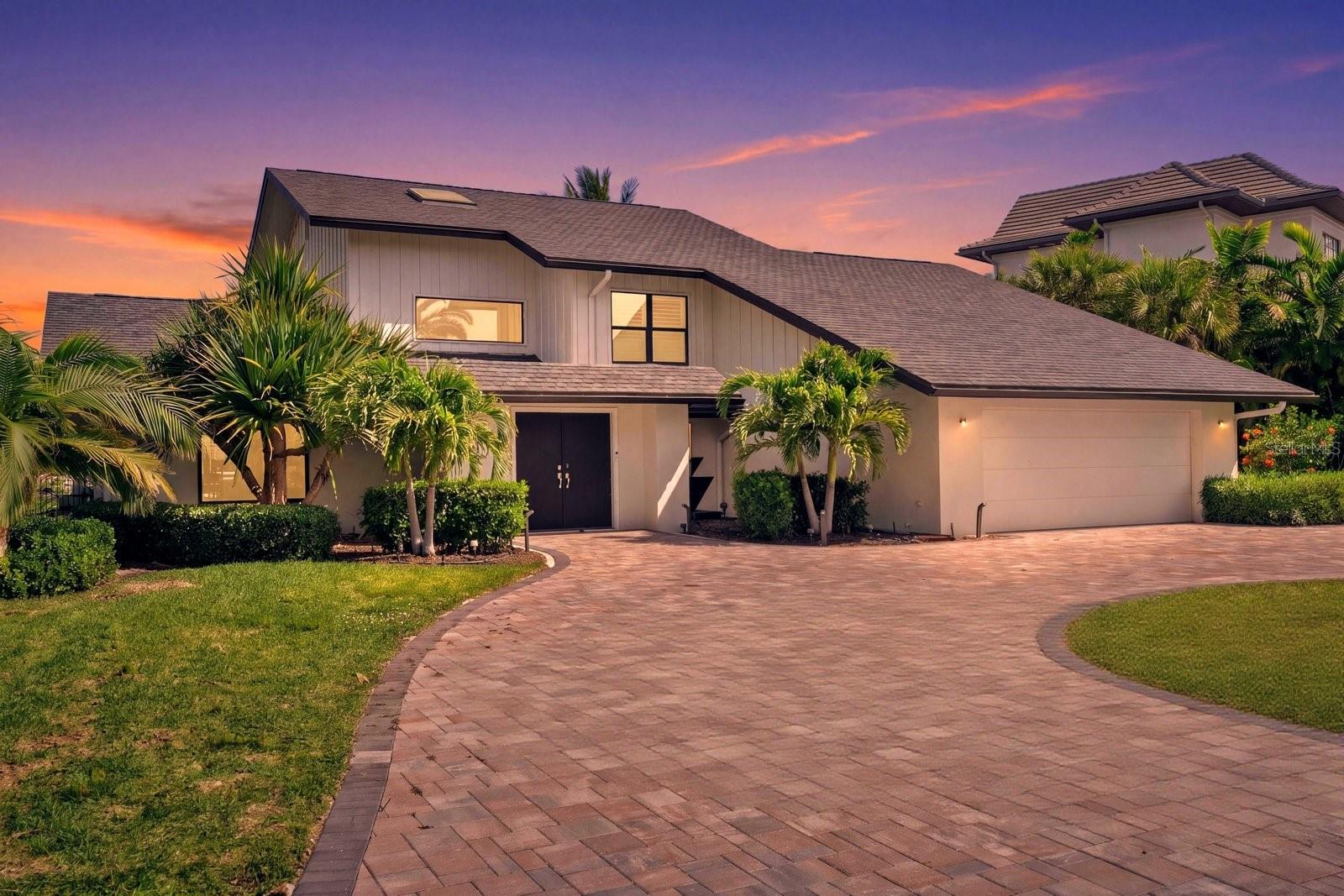 847 Freeling Dr, Sarasota, FL 34242