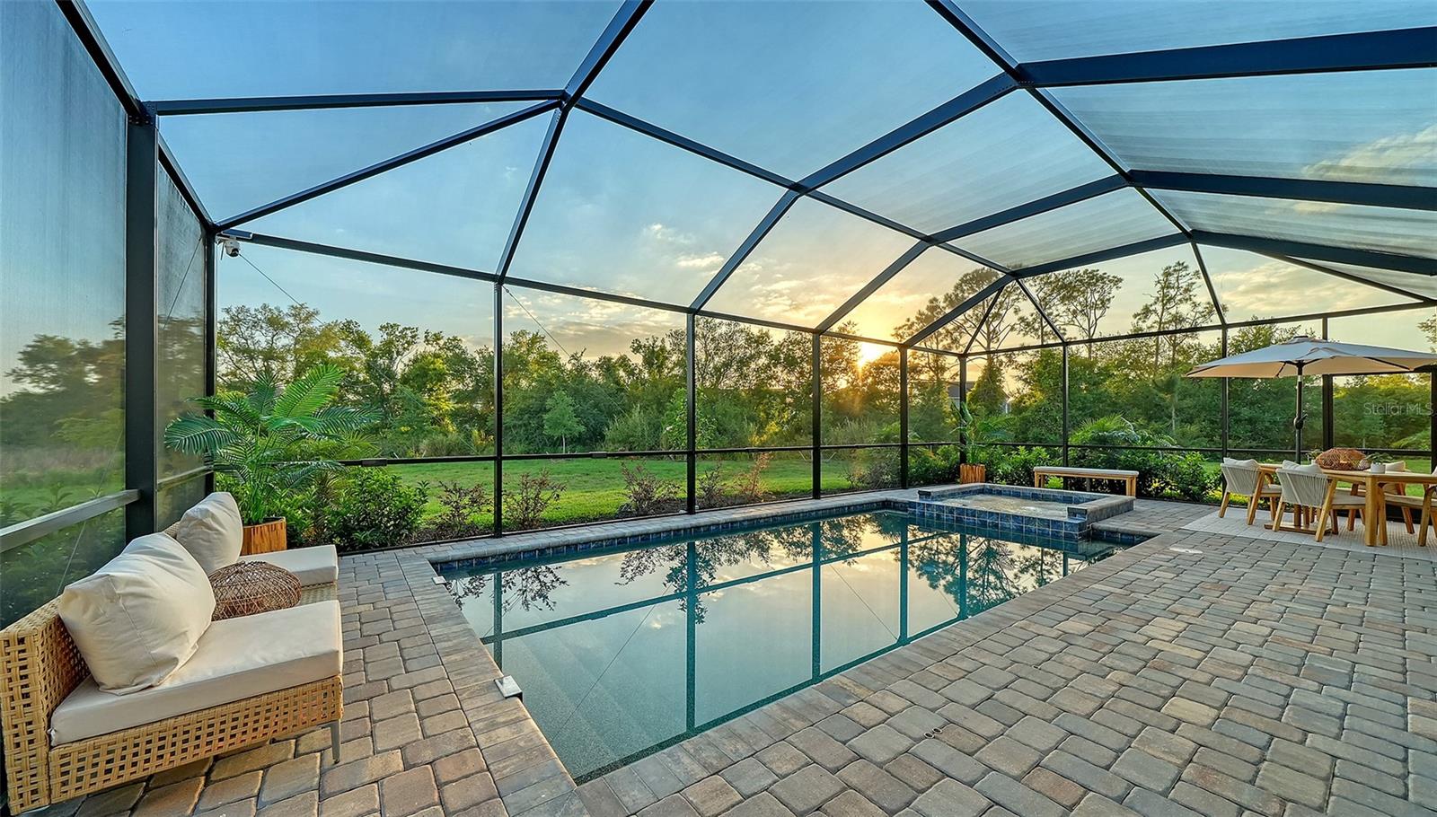 5321 Seal Isle Ct, Bradenton, FL 34211