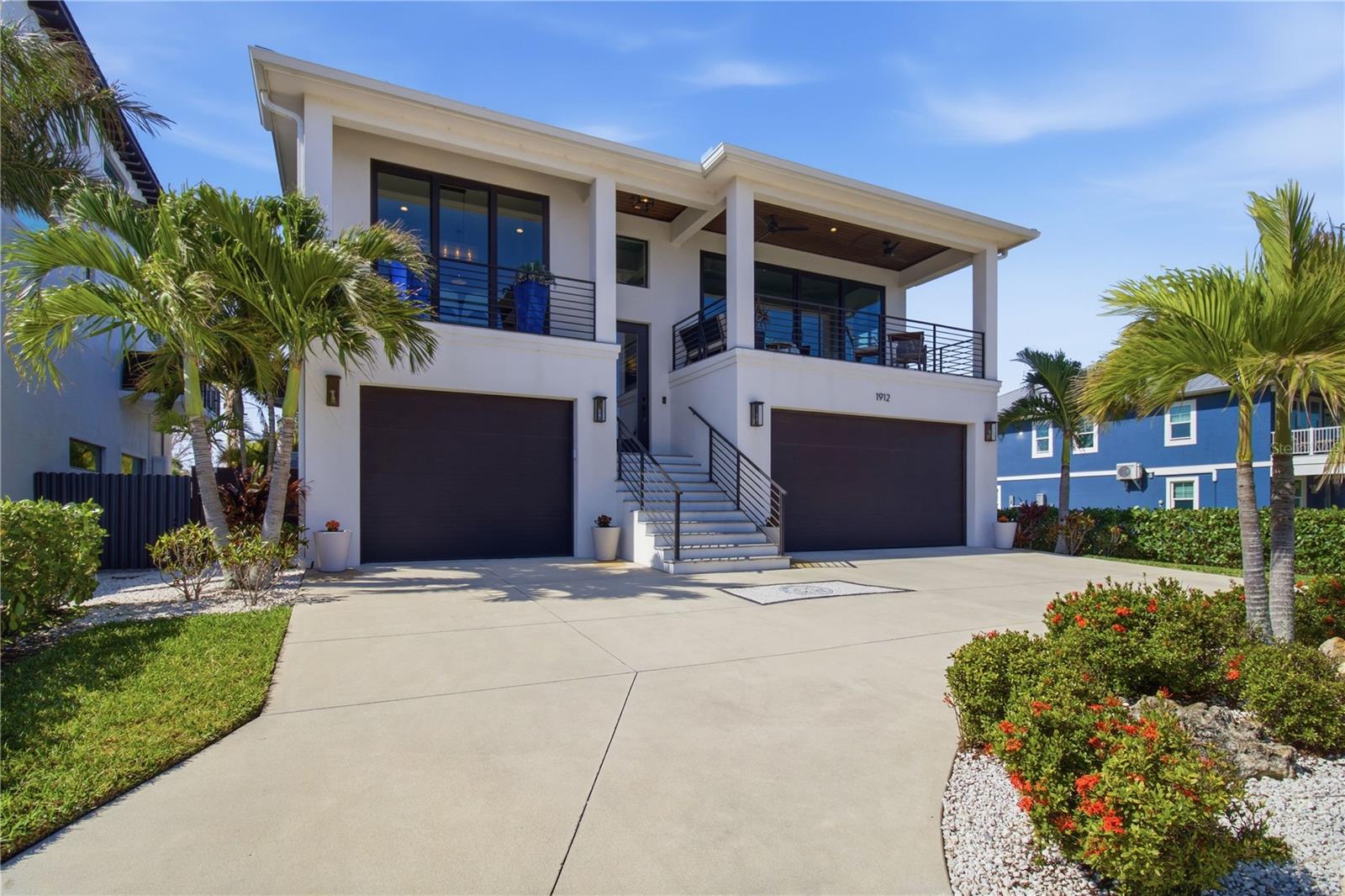 1912 Riverside Dr E, Bradenton, FL 34208