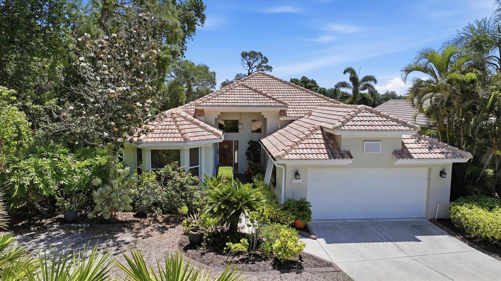 8009 Hampton Ct, University Park, FL 34201