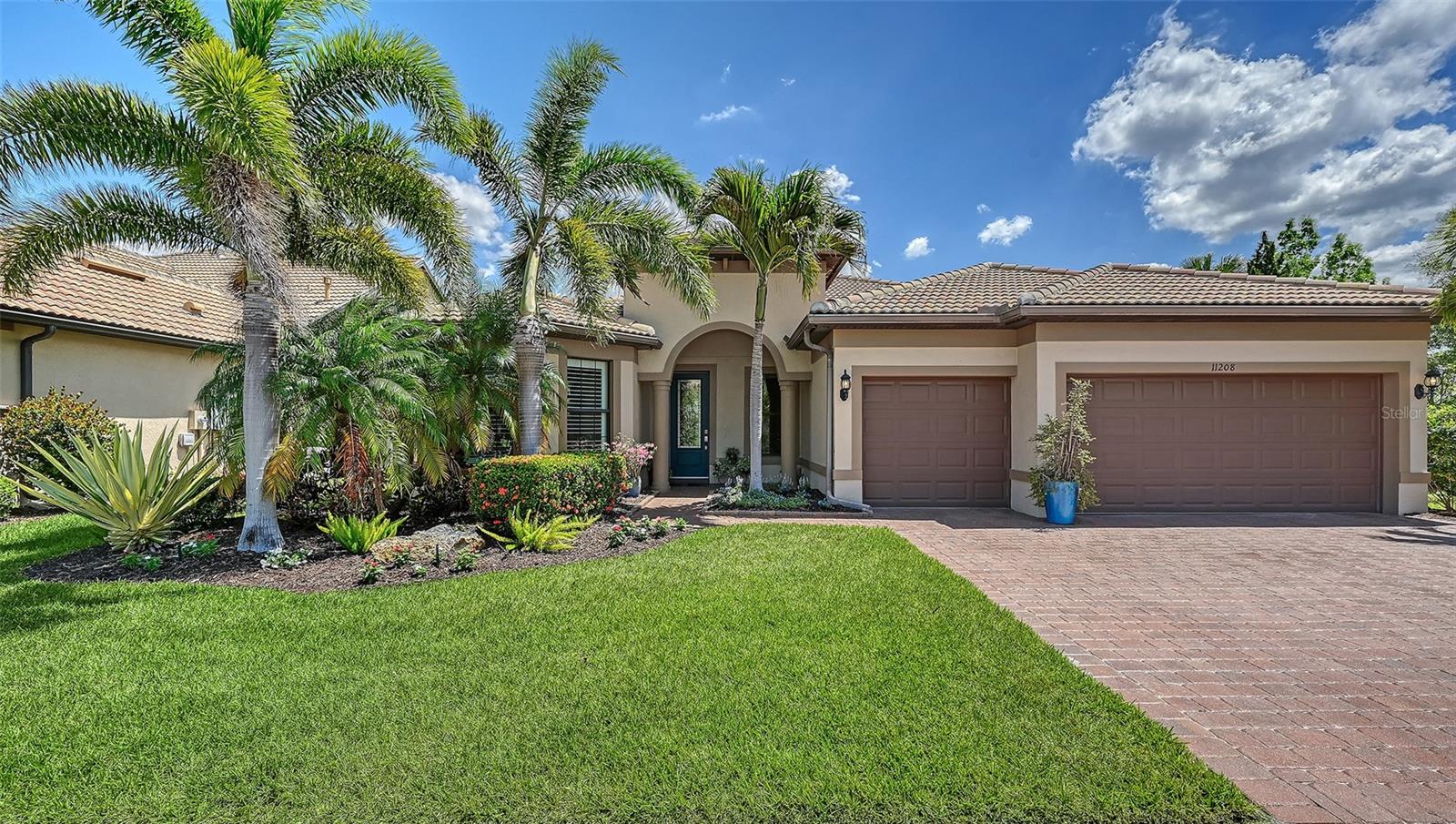11208 Whimbrel Ln, Sarasota, FL 34238