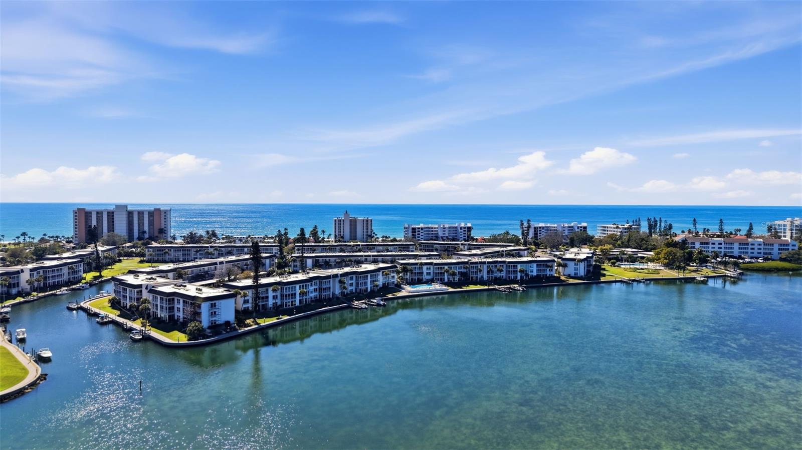 4400 Exeter Dr #305, Longboat Key, FL 34228