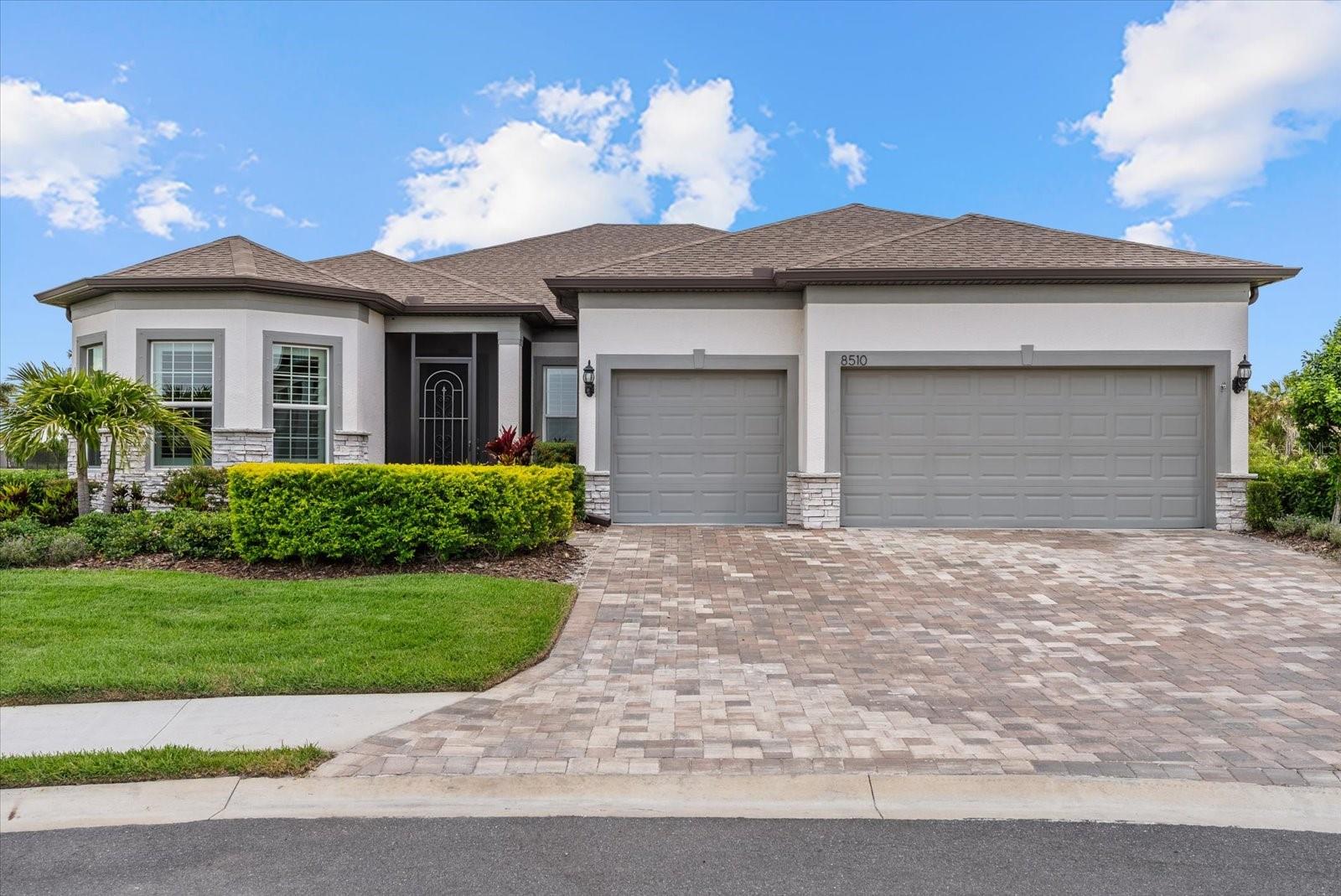 8510 Coastal Palms Gln, Parrish, FL 34219