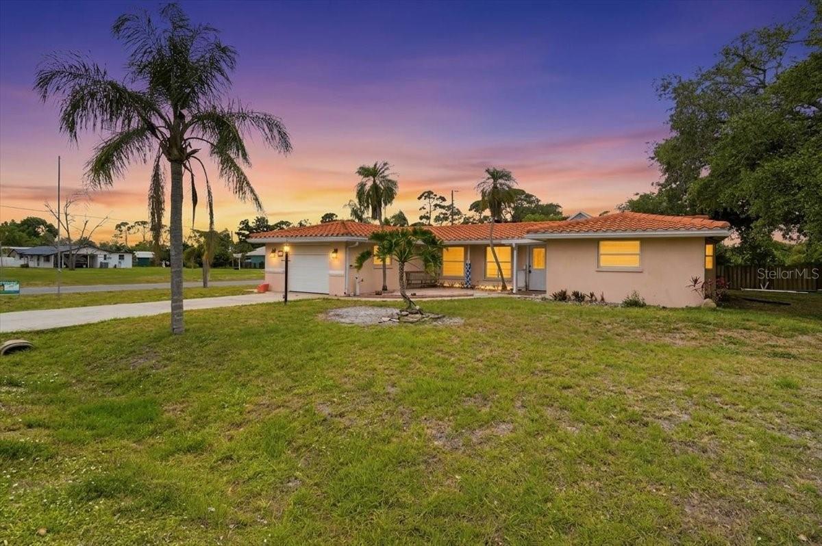 620 Sarabay Rd, Osprey, FL 34229