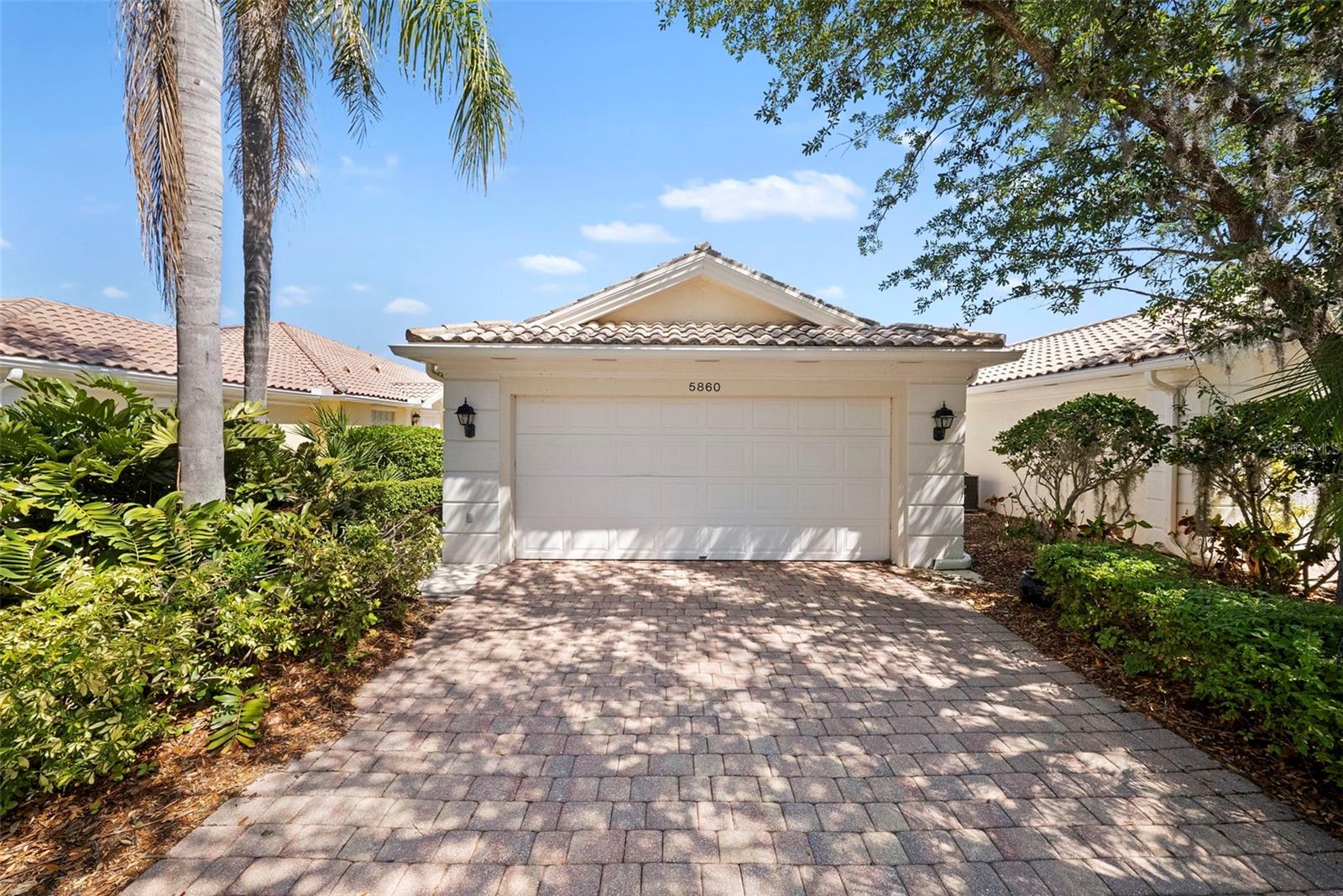 5860 Helicon Pl, Sarasota, FL 34238