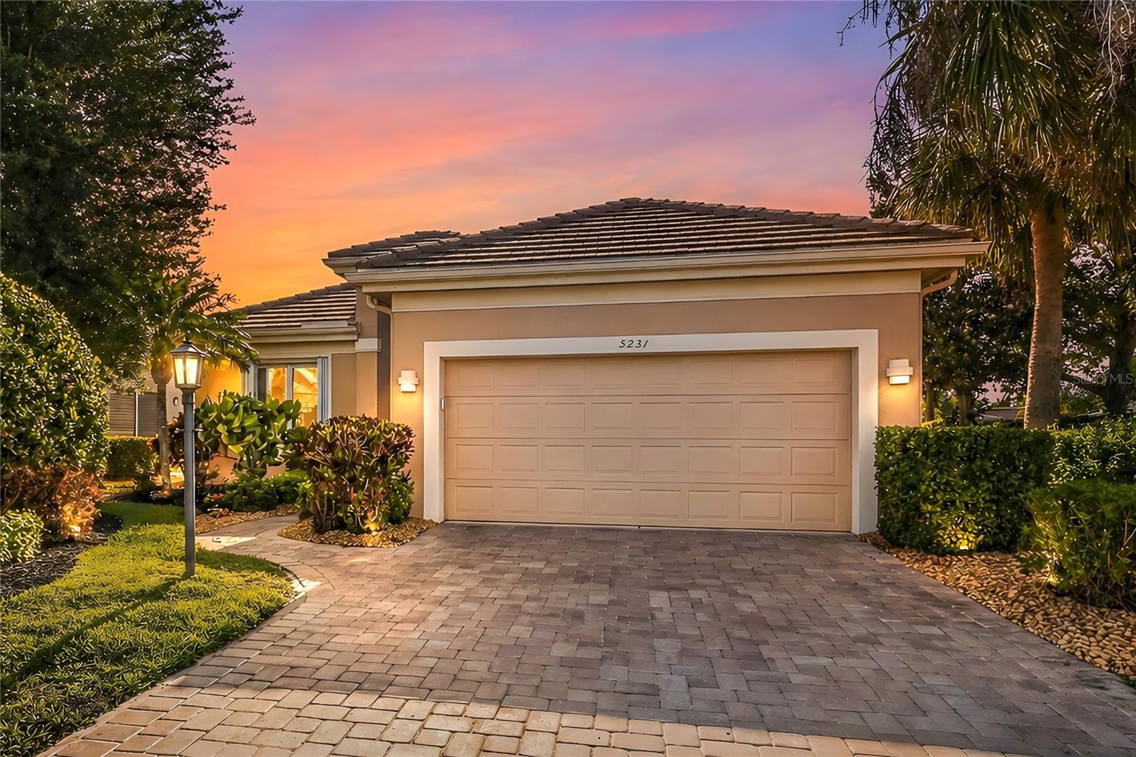 5231 97th St E, Bradenton, FL 34211