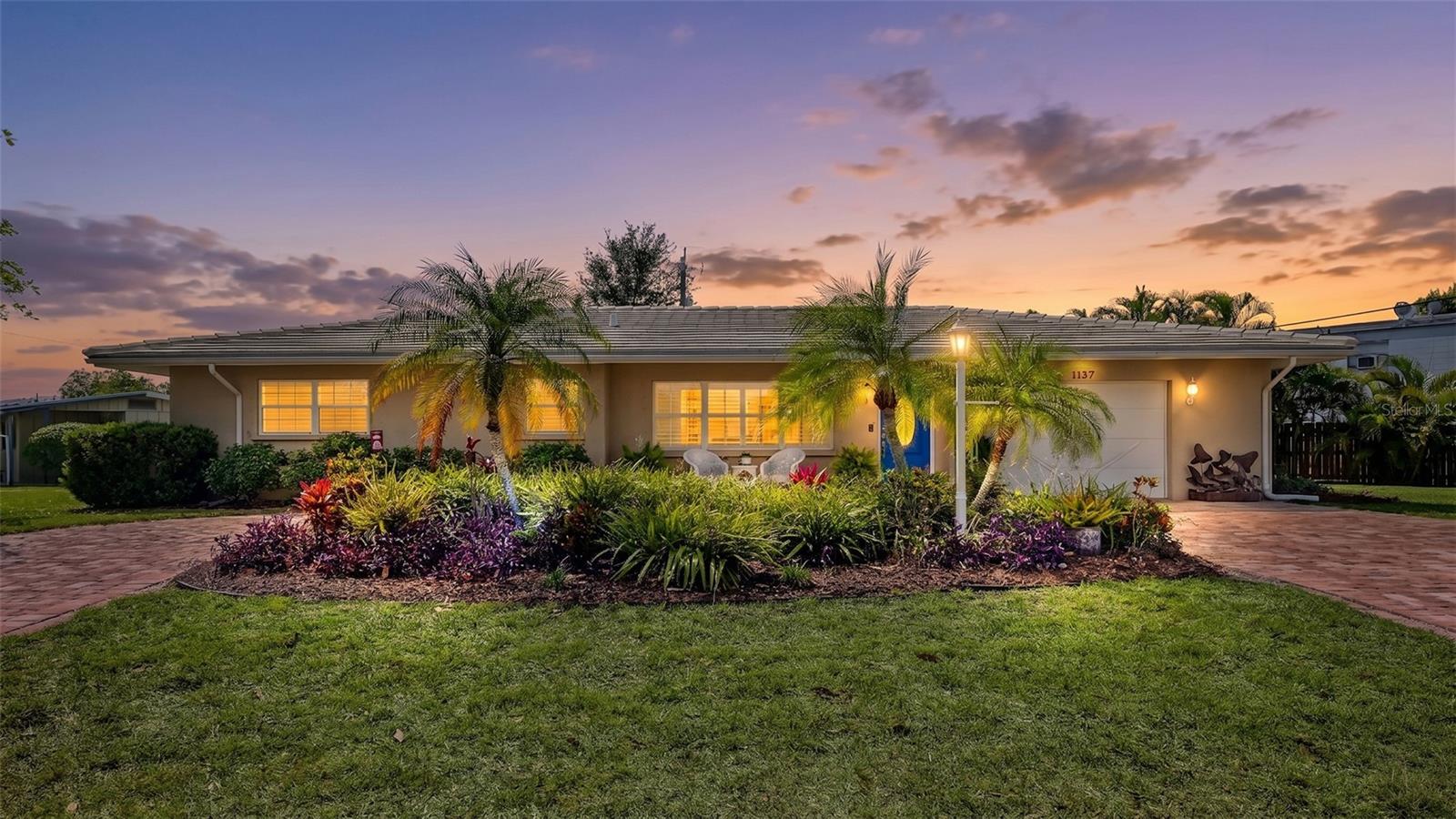 3537 S School Ave, Sarasota, FL 34239