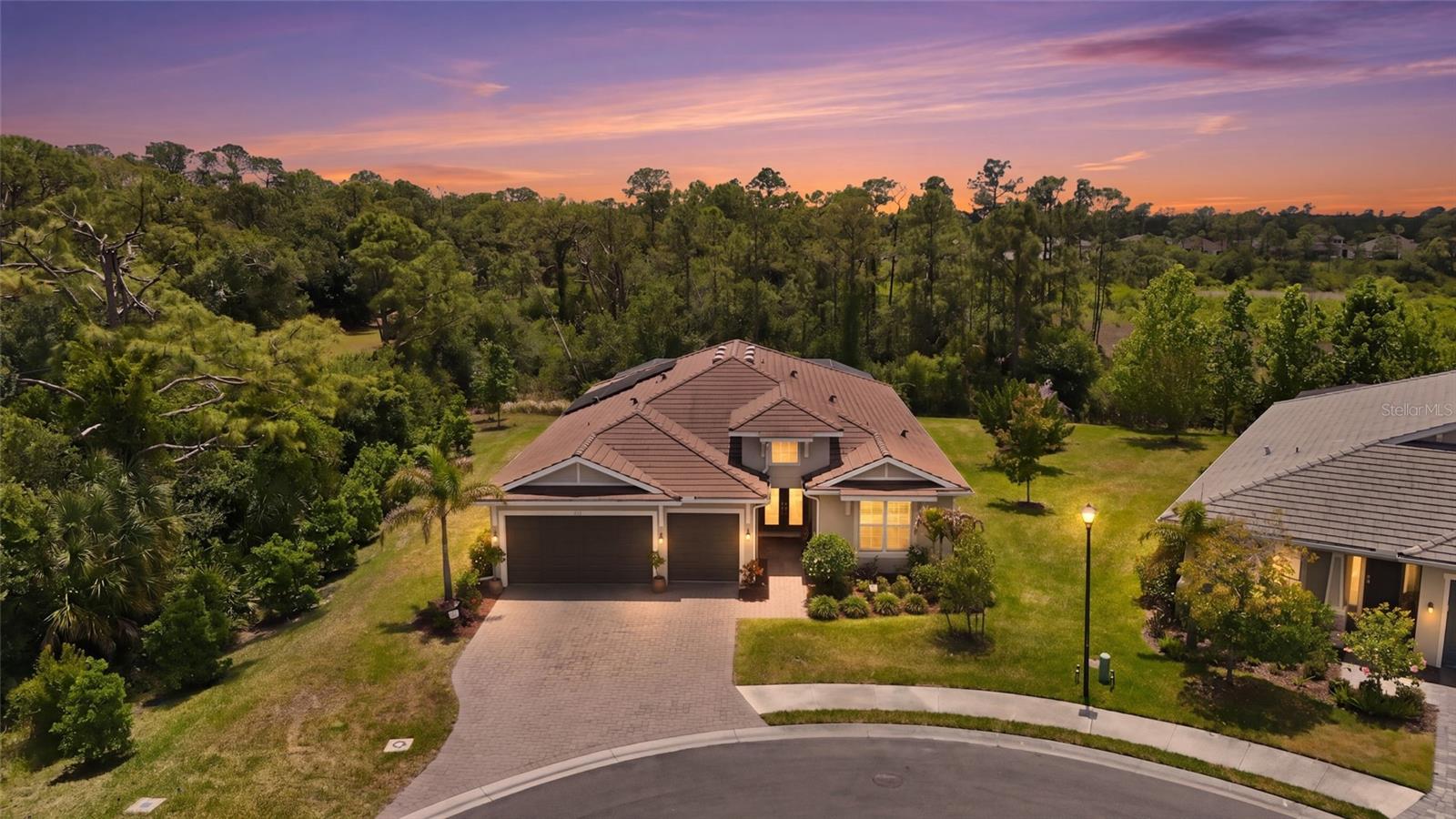 617 Mistiflower Cir, Nokomis, FL 34275