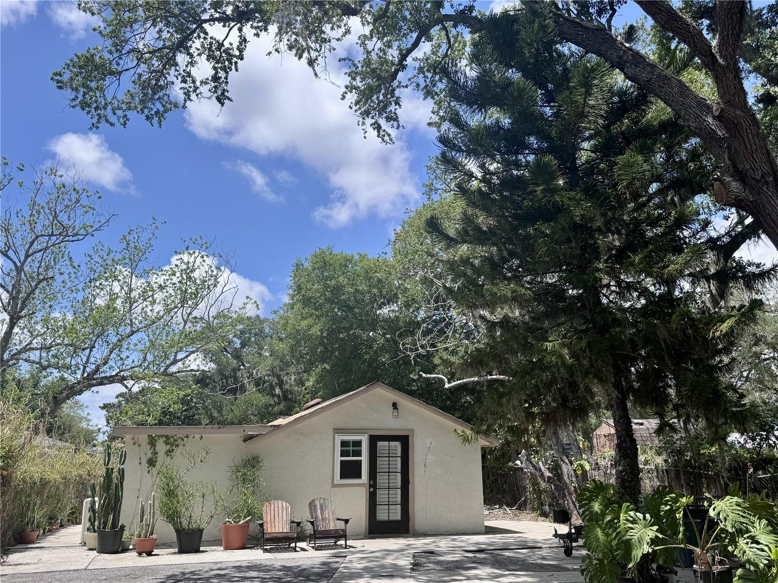 3520 19th St E, Bradenton, FL 34208