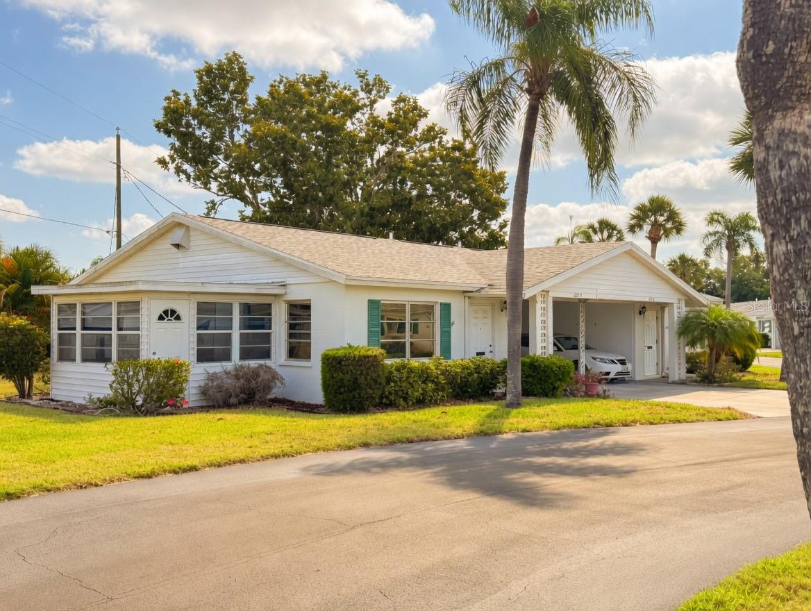 2225 Orange Blossom Ln, Bradenton, FL 34207