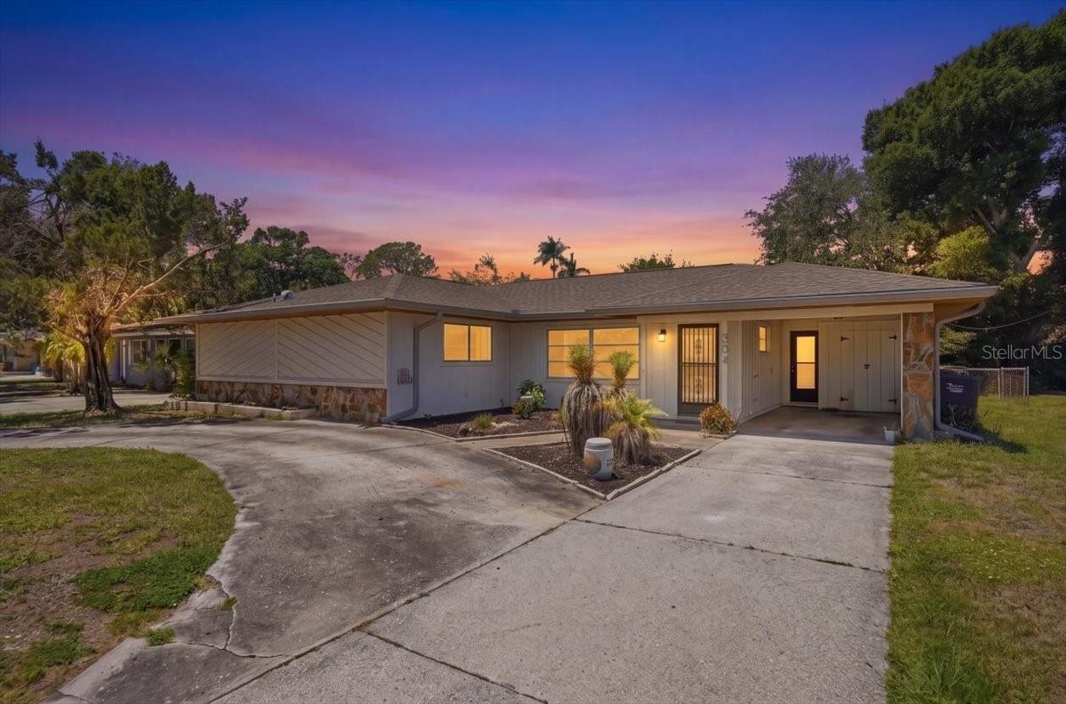 304 42nd St W, Bradenton, FL 34209