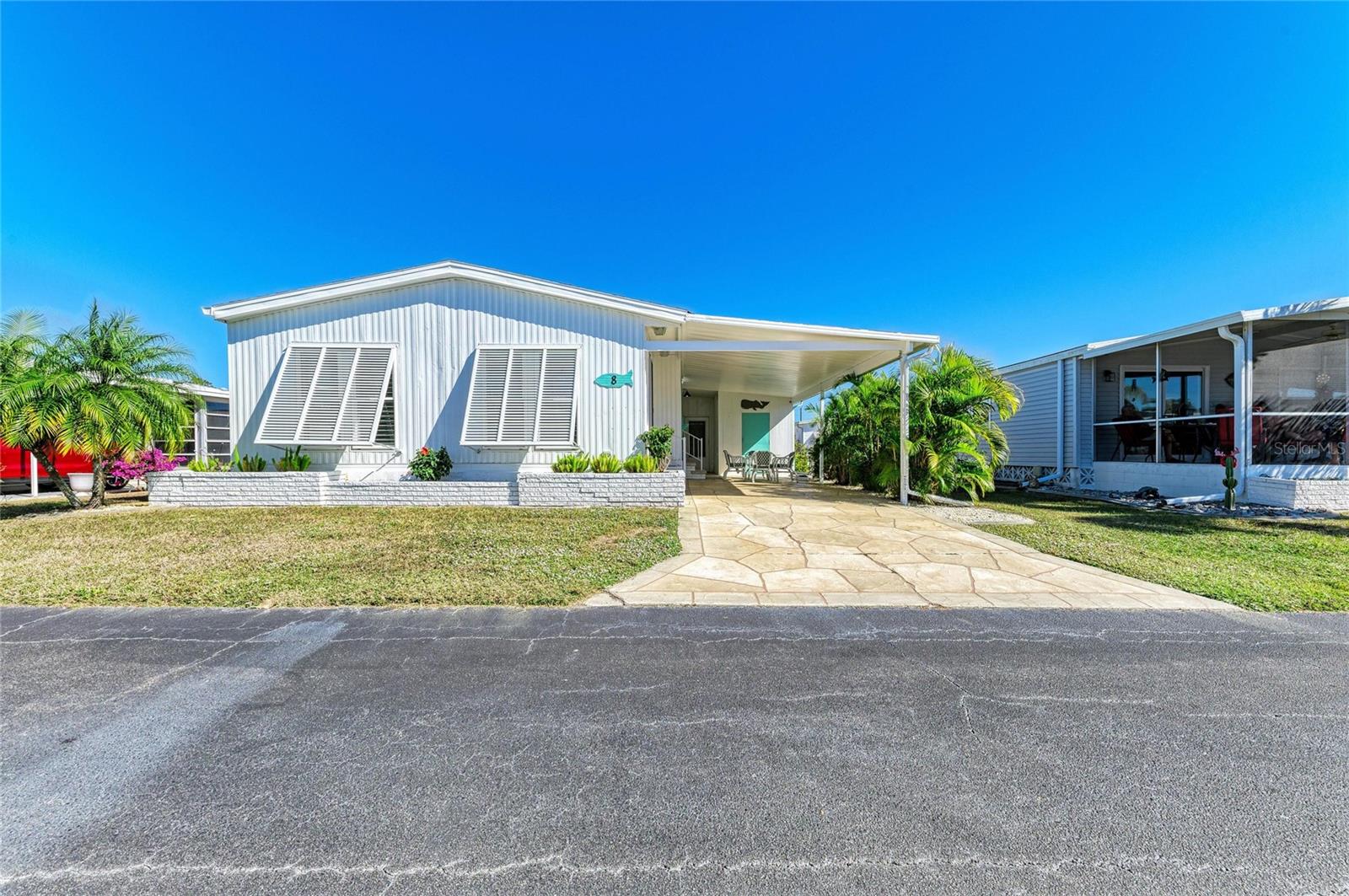 8 S Buena Vista Ave, Englewood, FL 34223