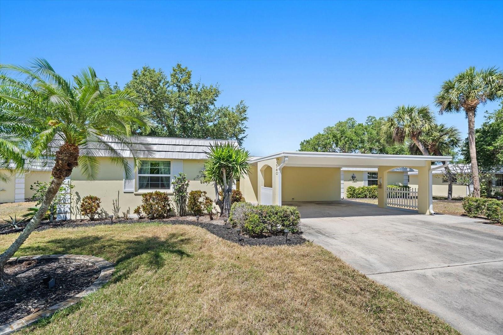 5940 Driftwood Ave #15, Sarasota, FL 34231