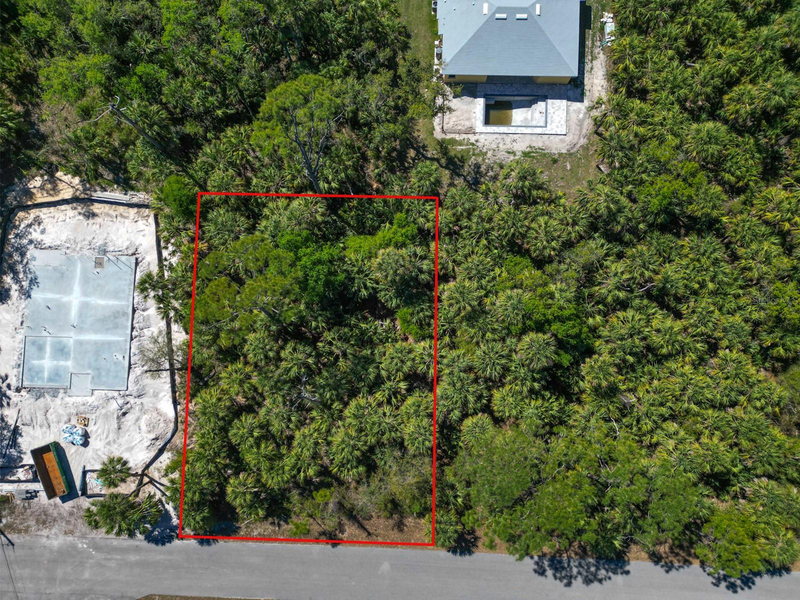 Leesburg Ave, North Port, FL 34288