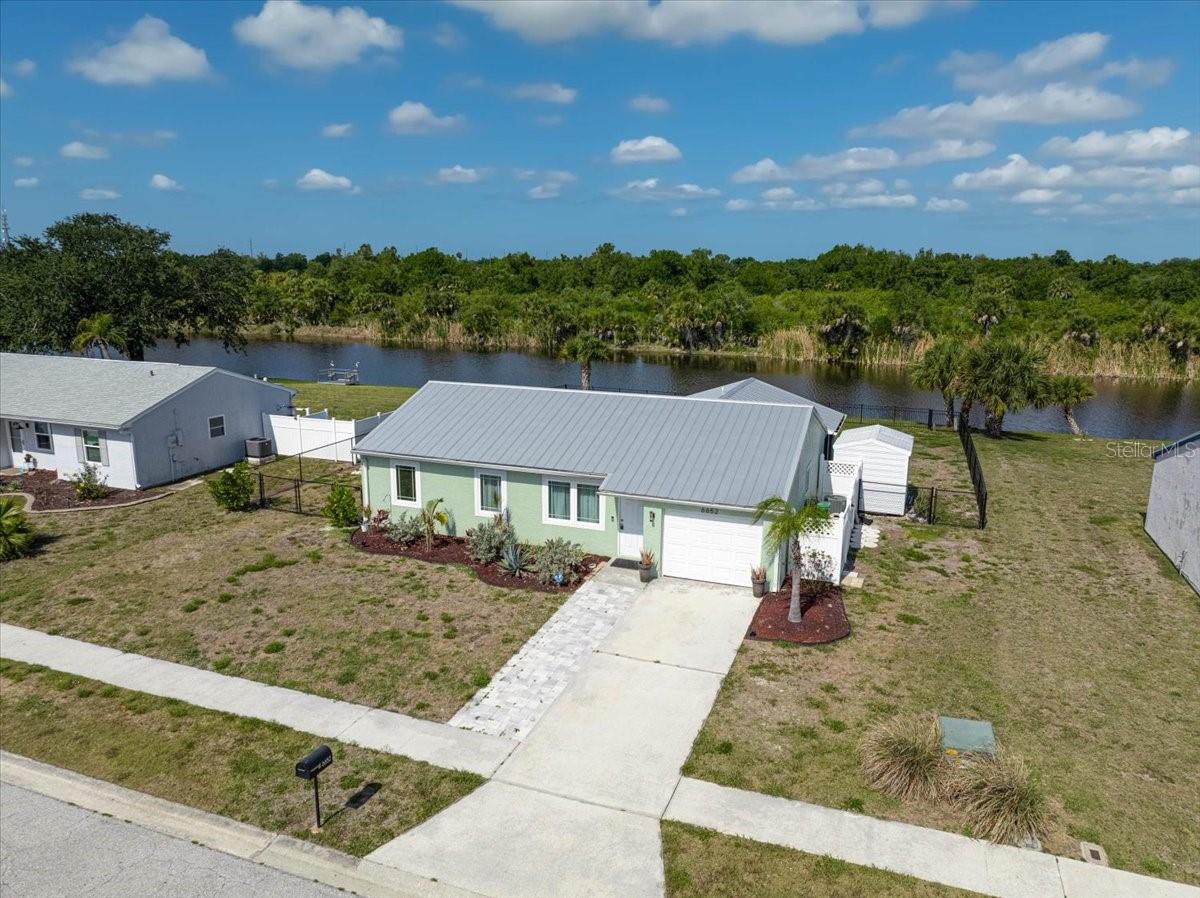 6652 Thorman Rd, Port Charlotte, FL 33981