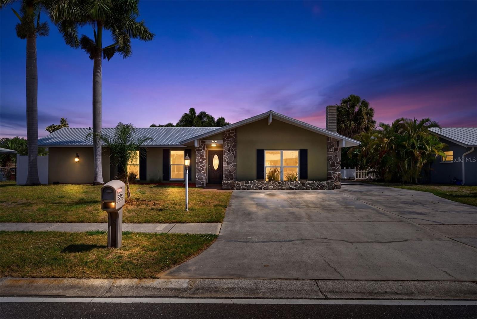 2555 Constitution Blvd, Sarasota, FL 34231