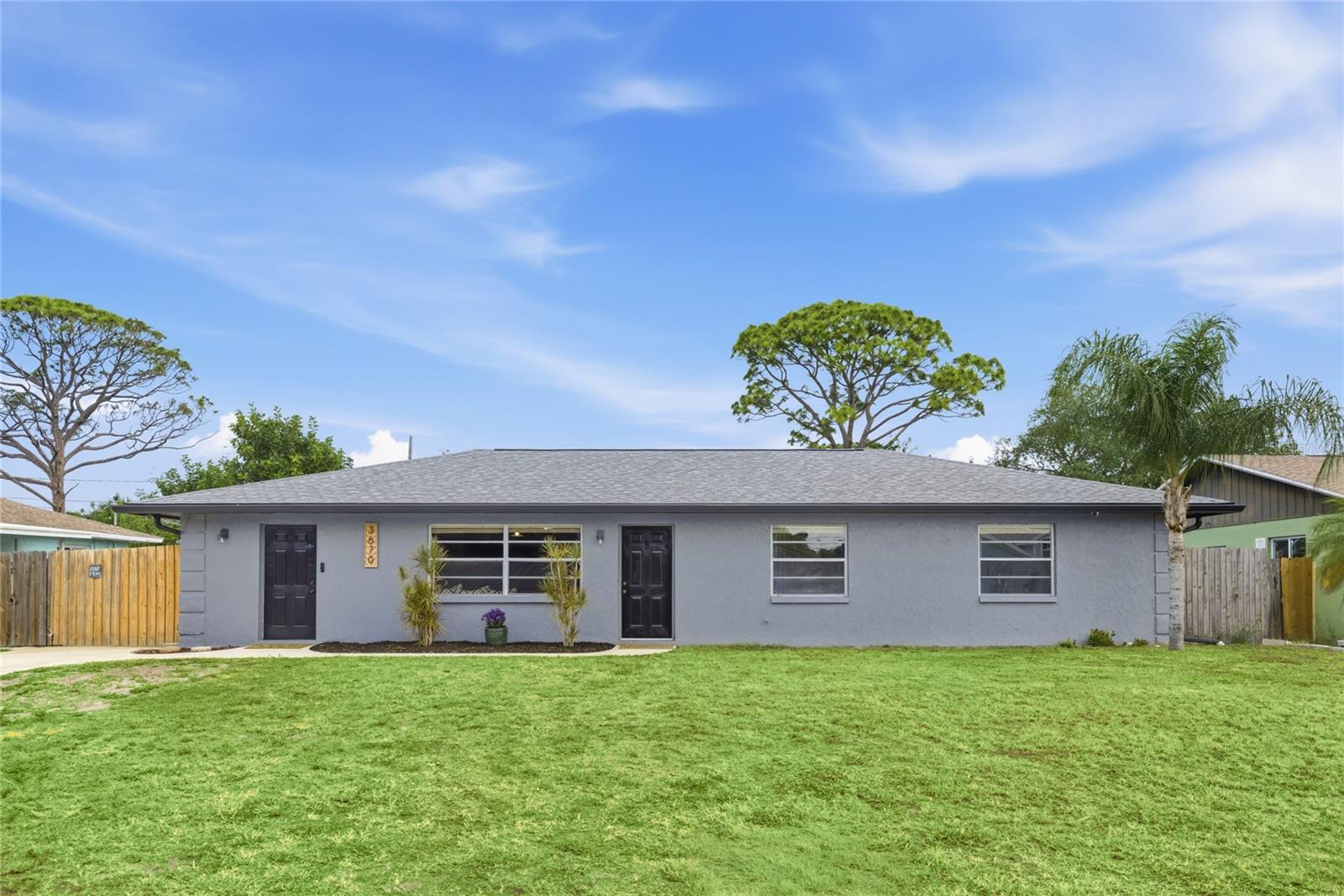 3670 Sunset Beach Dr, Venice, FL 34293