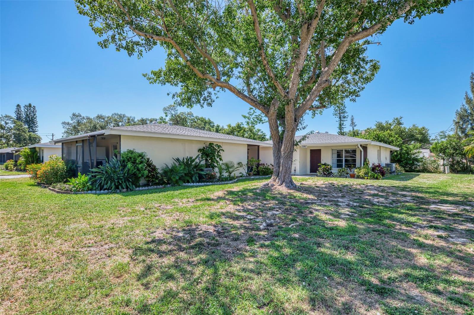 3360 Ramblewood Dr S #8, Sarasota, FL 34237