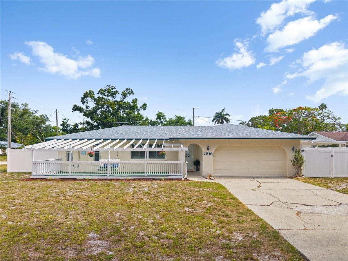 7816 3rd Ave W, Bradenton, FL 34209