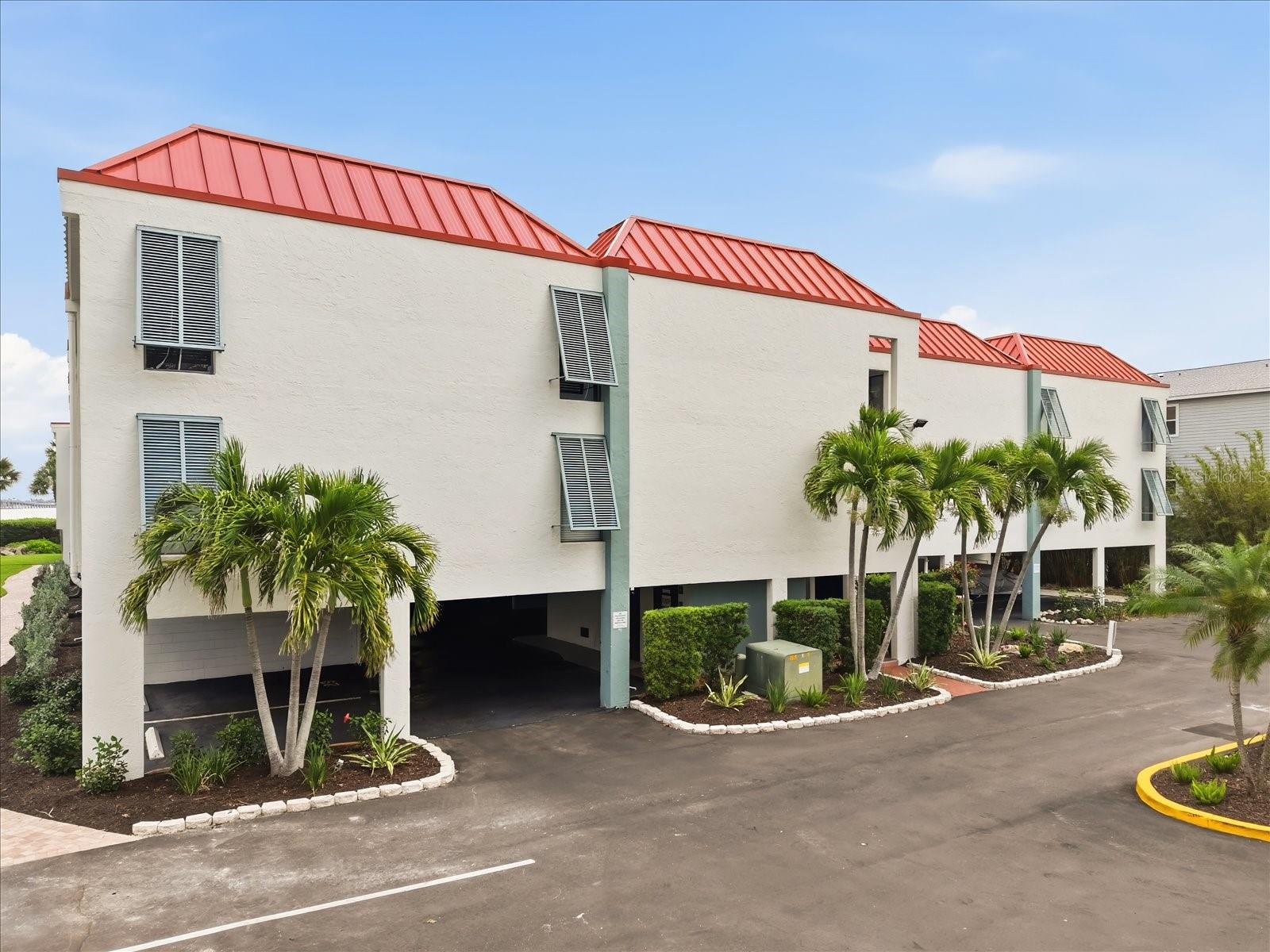 3705 E Bay Dr #117, Holmes Beach, FL 34217