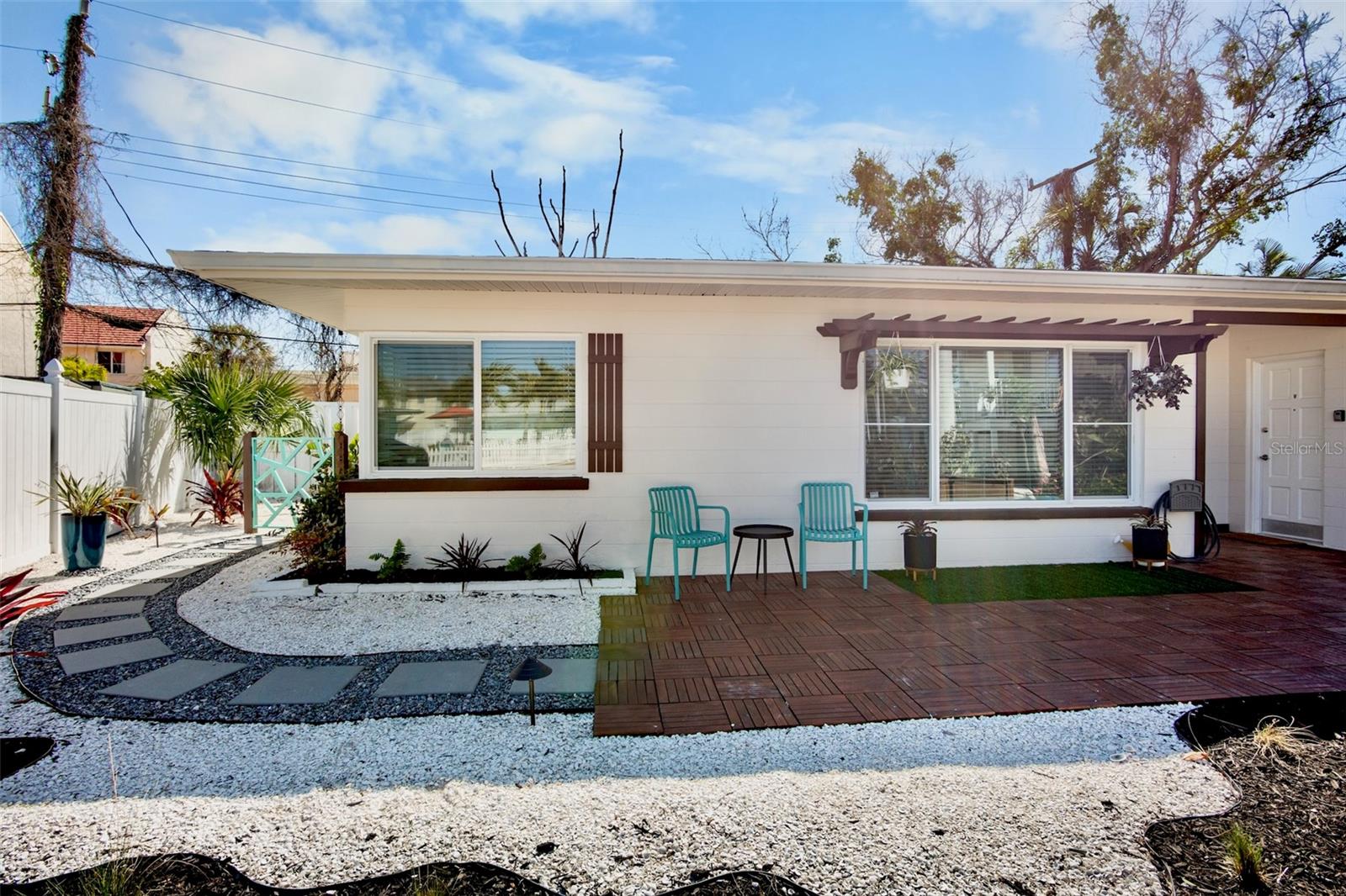 1138 Sun N Sea Dr, Sarasota, FL 34242