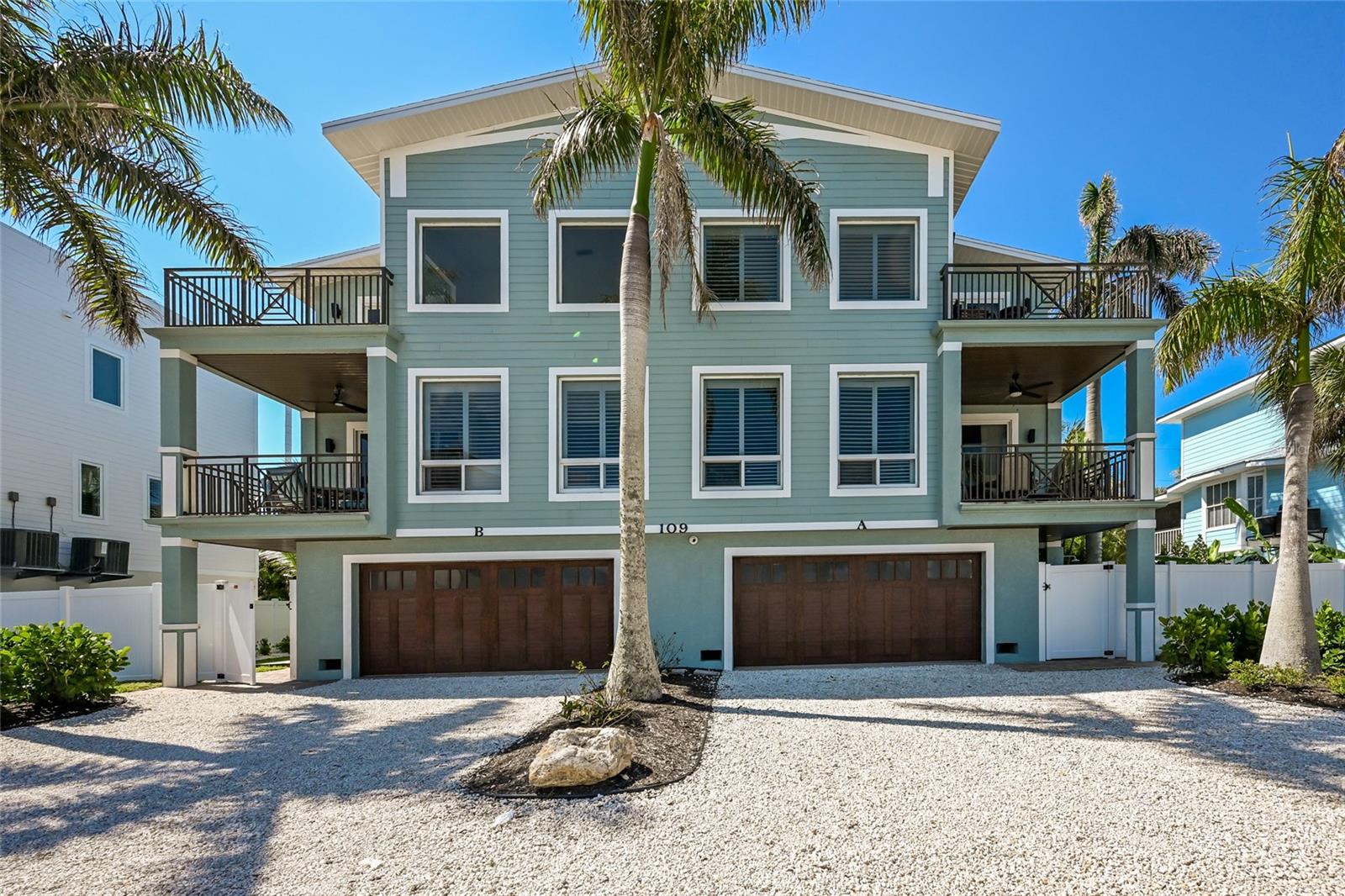 109 6th St N #B, Bradenton Beach, FL 34217