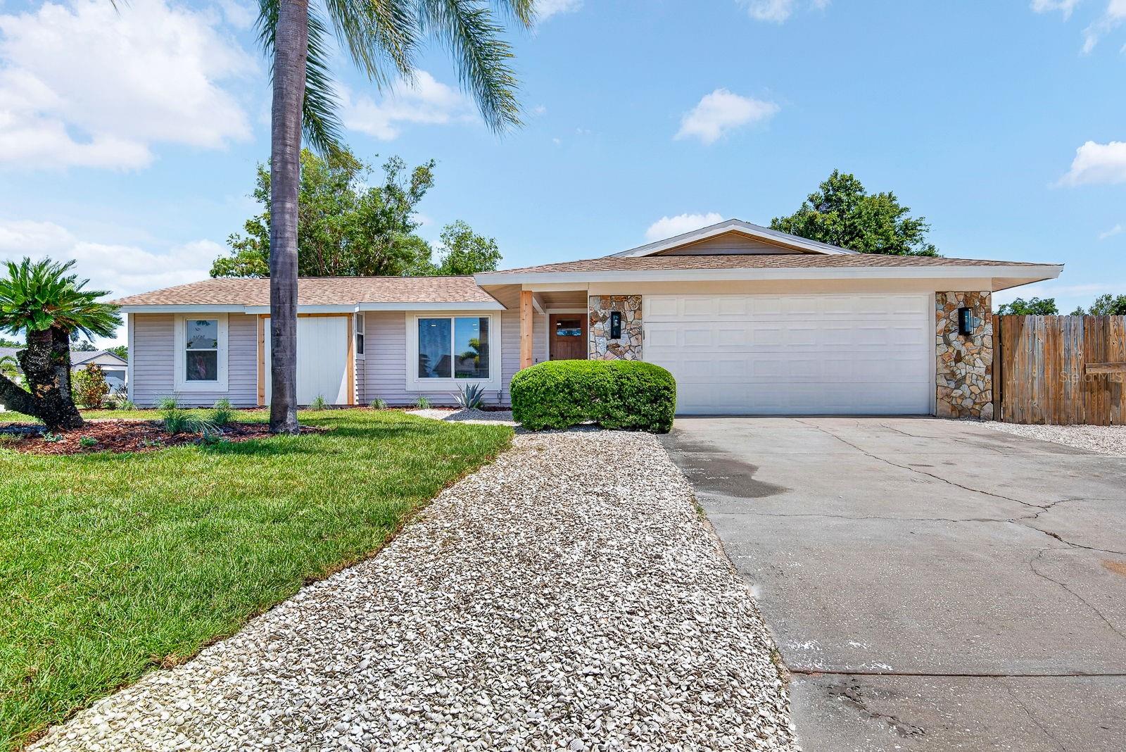 6306 37th Ave W, Bradenton, FL 34209