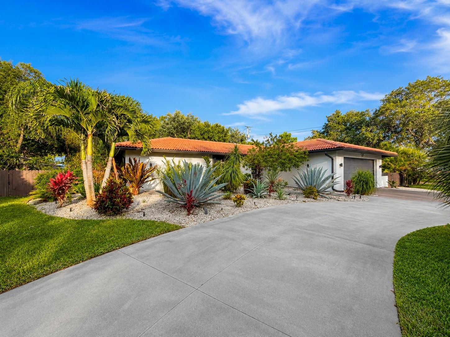 392 W Rossetti Dr, Nokomis, FL 34275