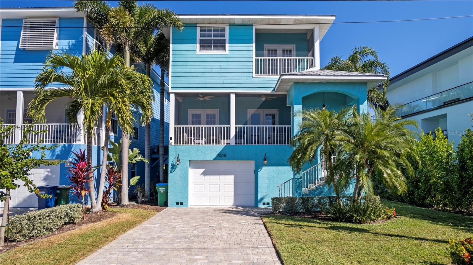 7005 Holmes Blvd, Holmes Beach, FL 34217