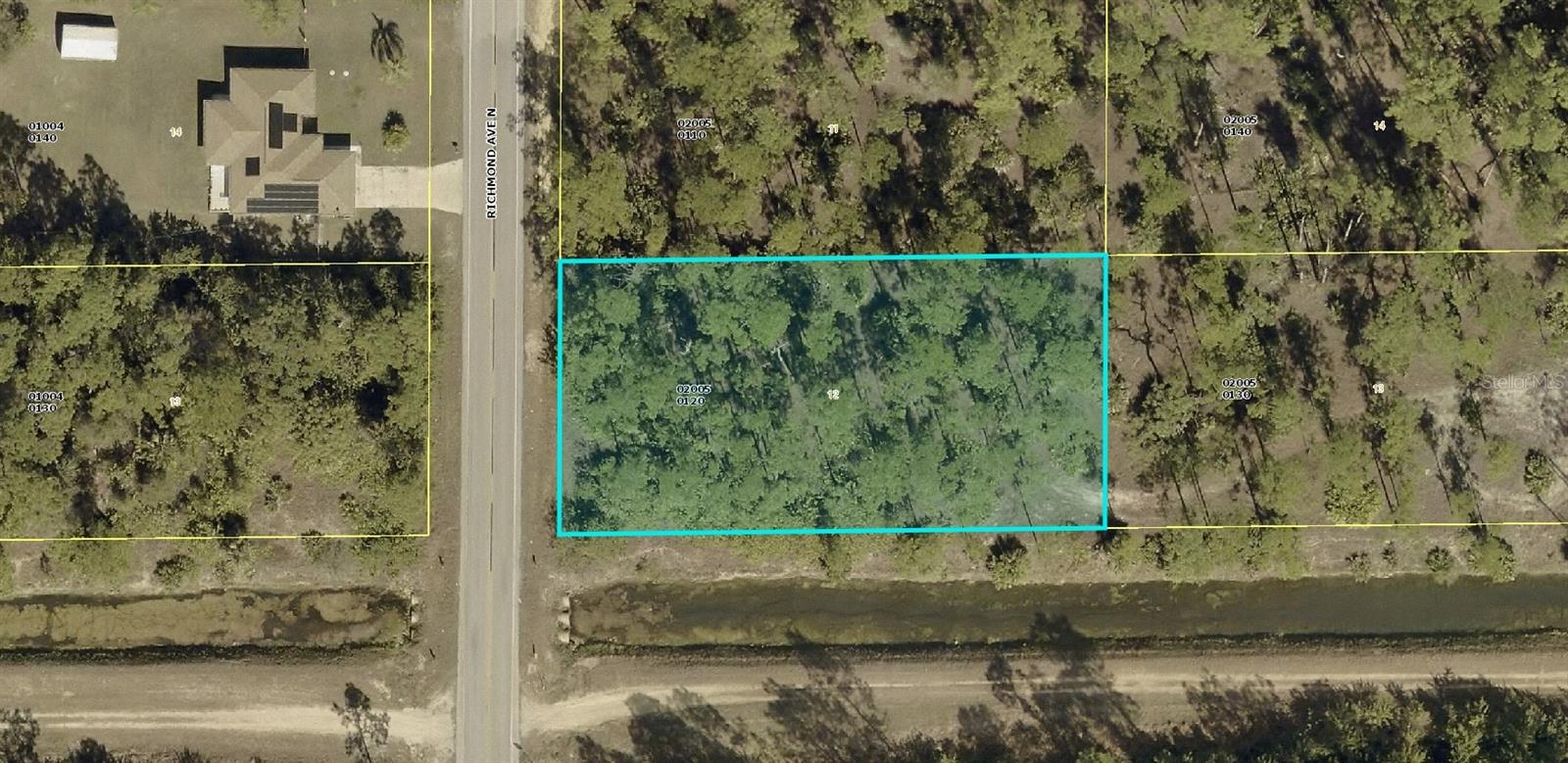 1204 Richmond Ave N, Lehigh Acres, FL 33972