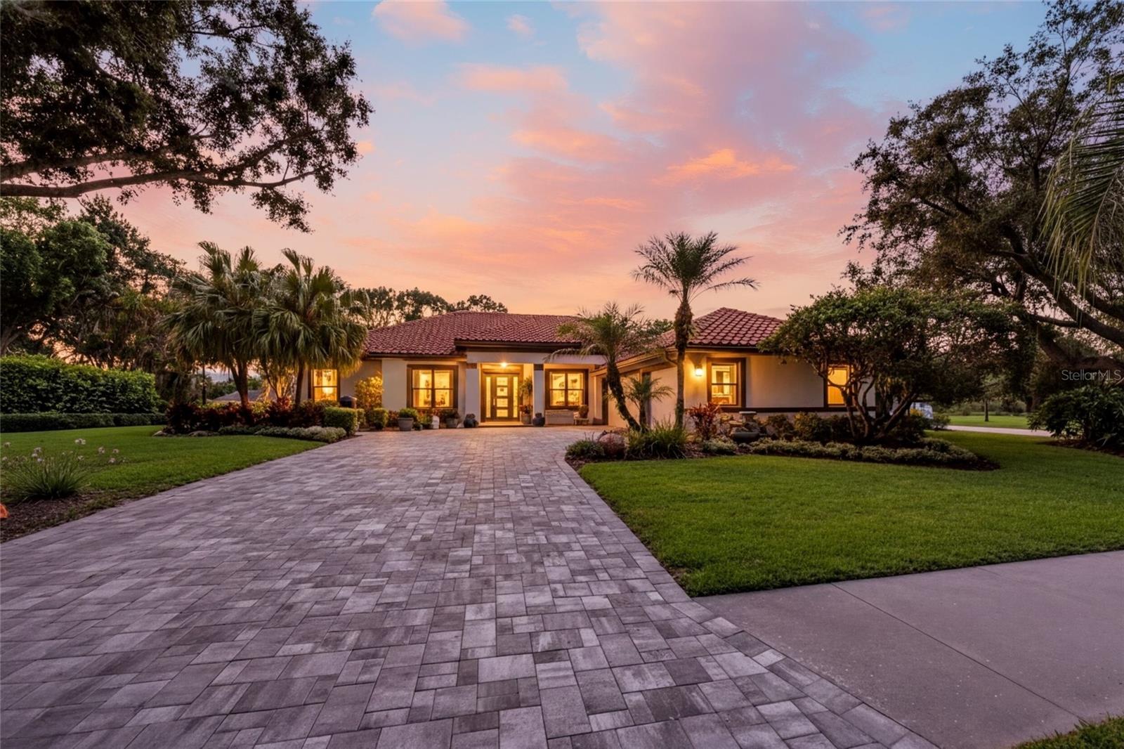 8331 Misty Lake Cir, Sarasota, FL 34241