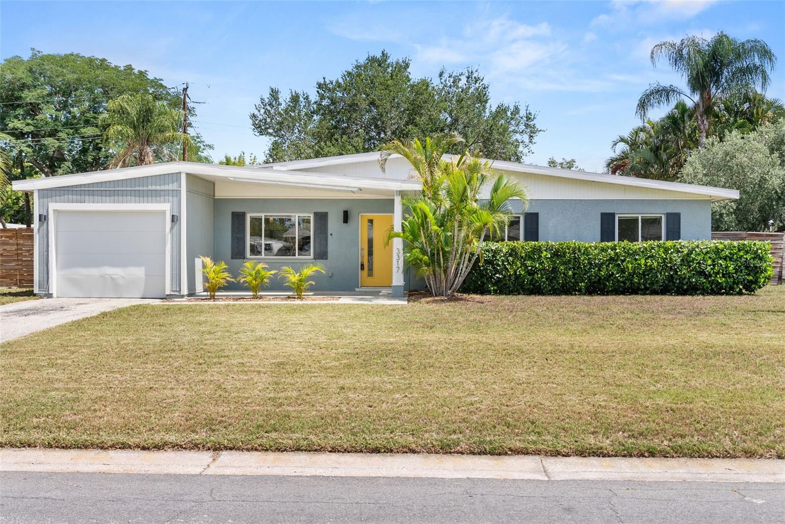 3317 Bougainvillea St, Sarasota, FL 34239