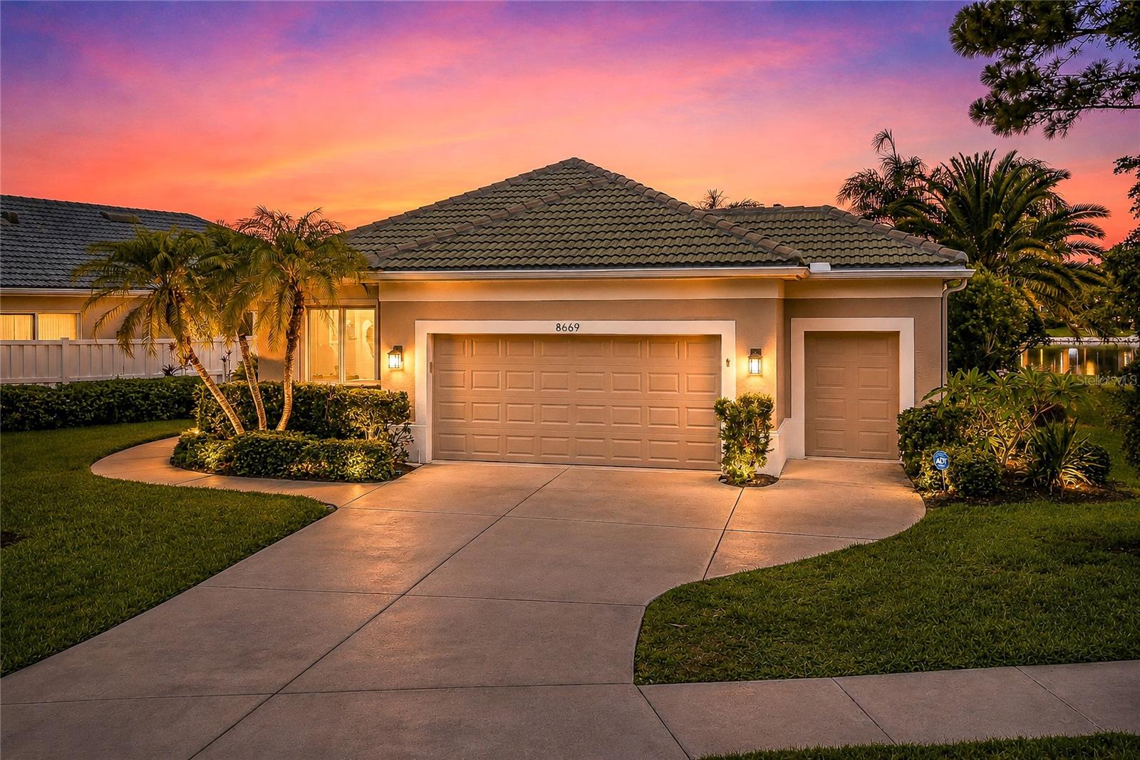 8669 54th Avenue Cir E, Bradenton, FL 34211