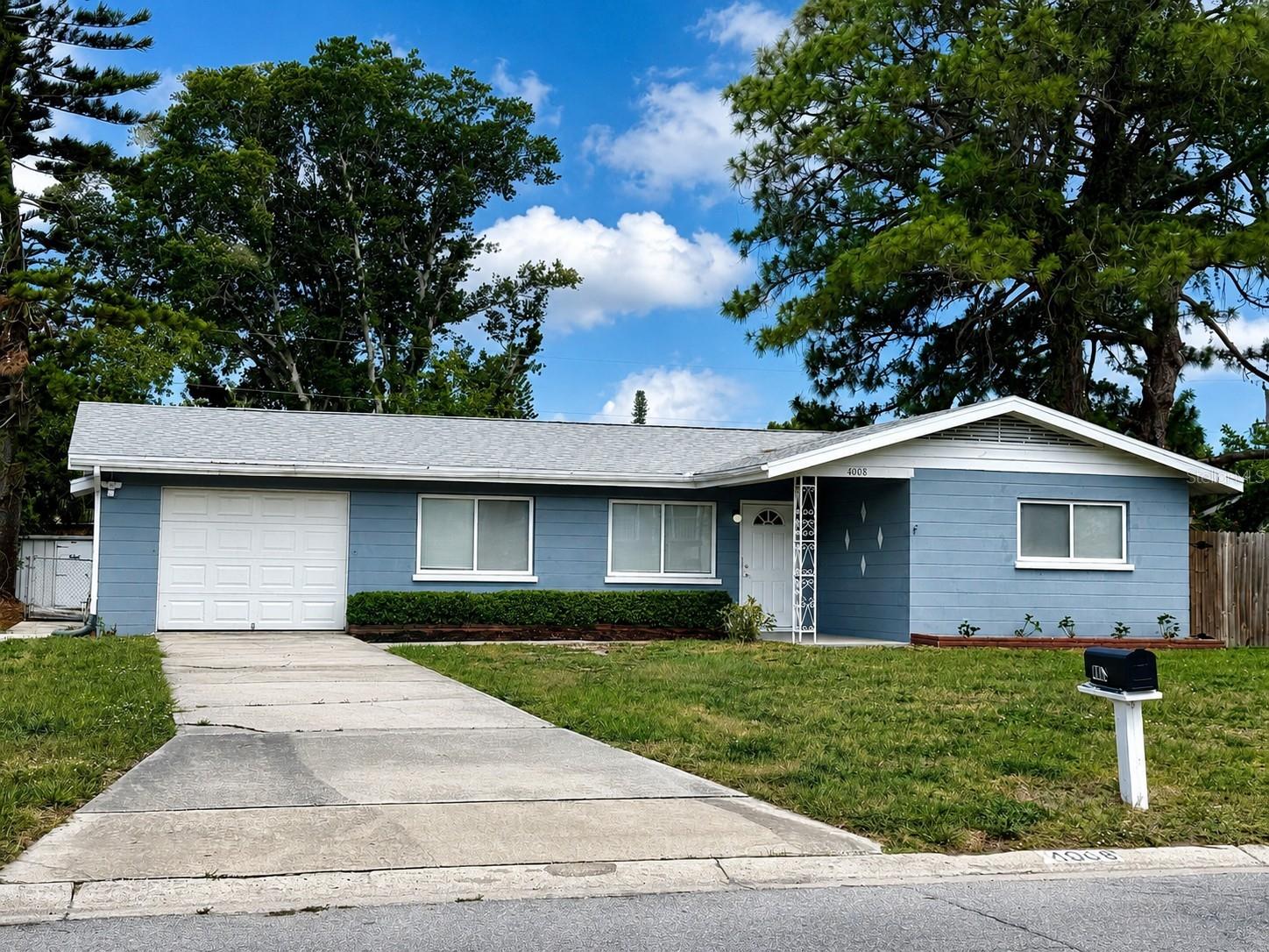 4008 24th St W, Bradenton, FL 34205