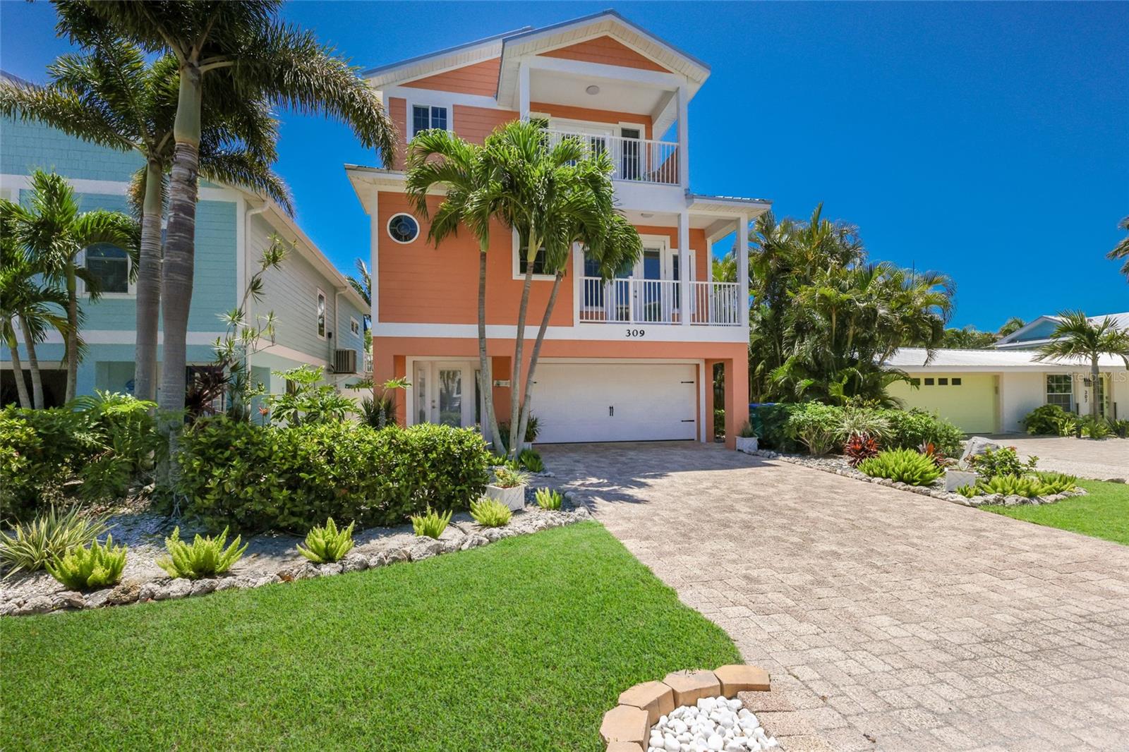 309 68th St, Bradenton Beach, FL 34217