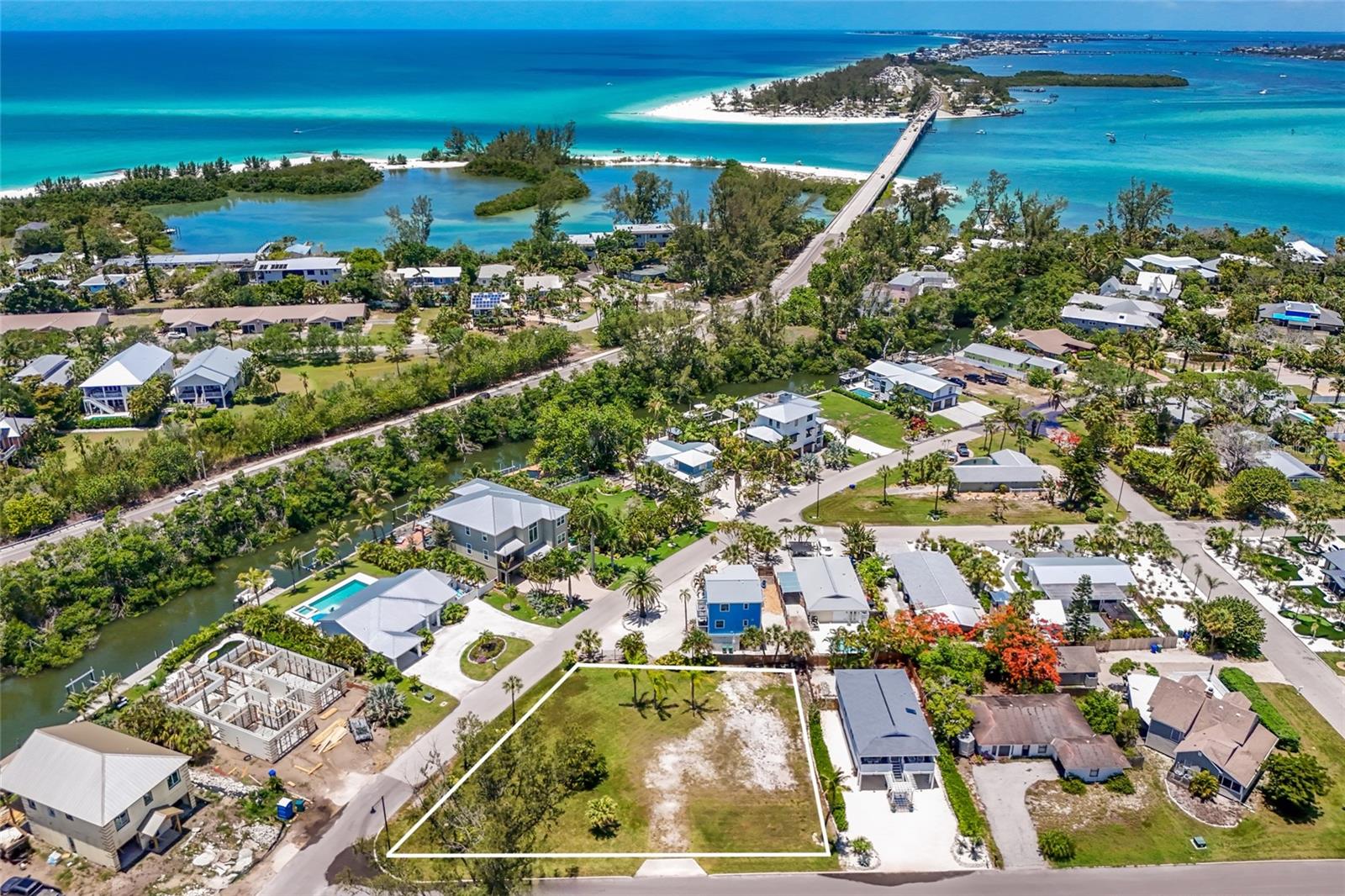 591 Russell St, Longboat Key, FL 34228