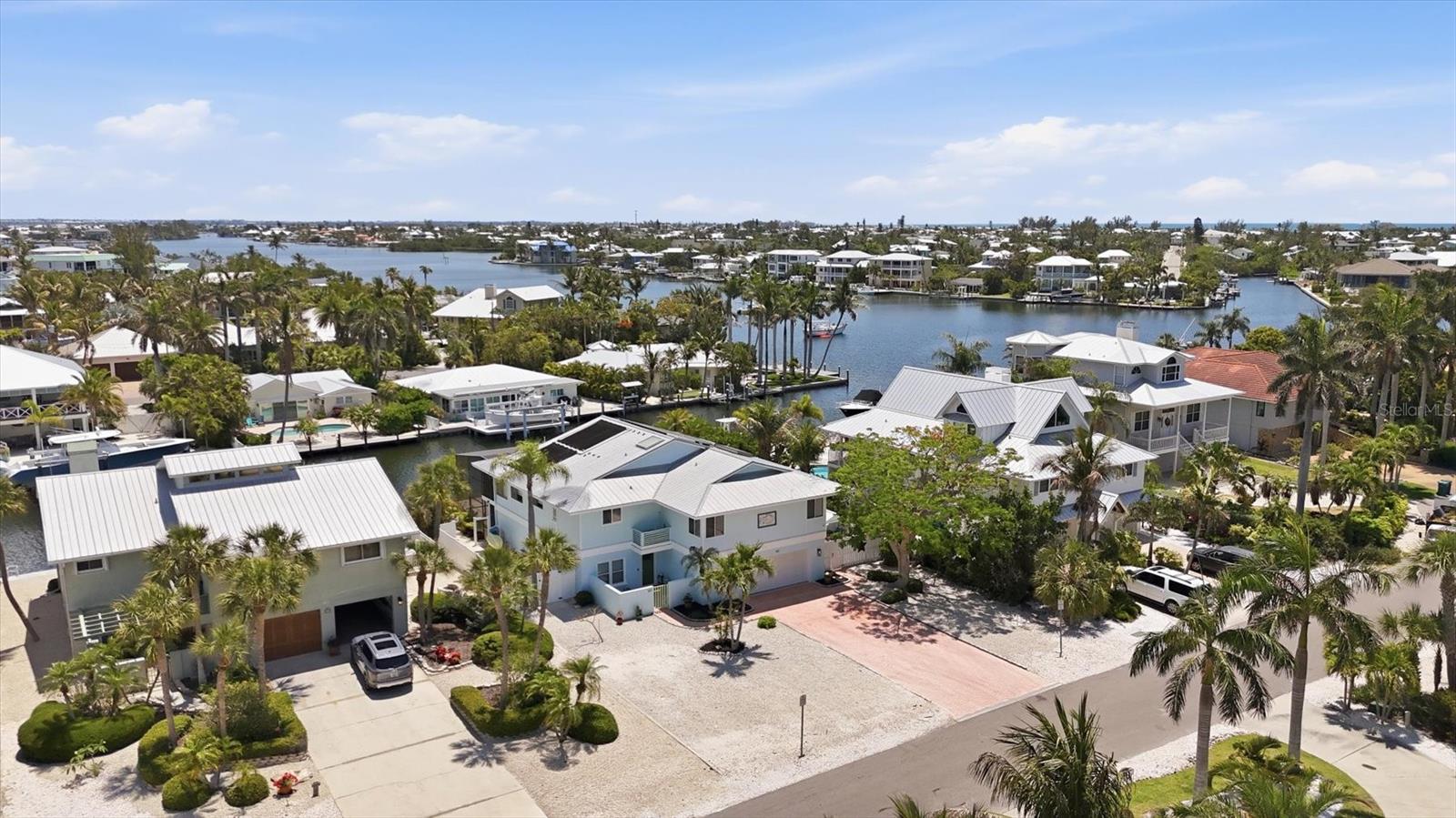 517 Kumquat Dr, Anna Maria, FL 34216