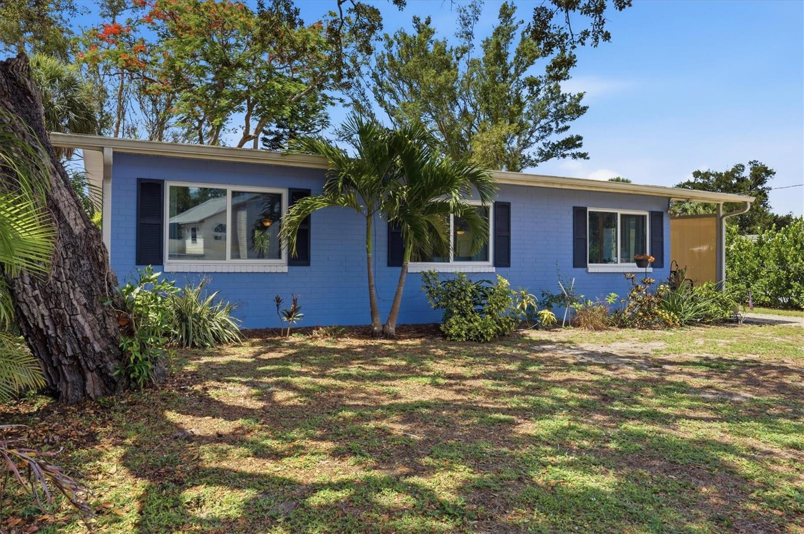 709 Padua Ct, Nokomis, FL 34275
