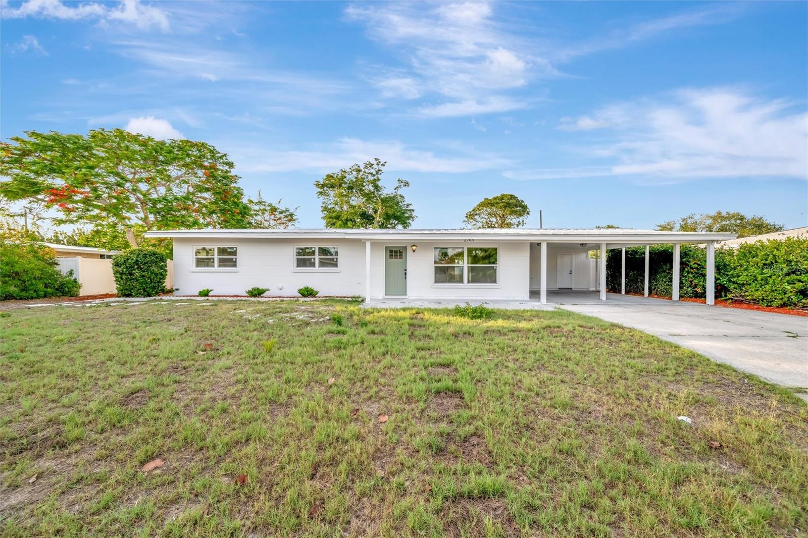 2705 Sunnyside St, Sarasota, FL 34239