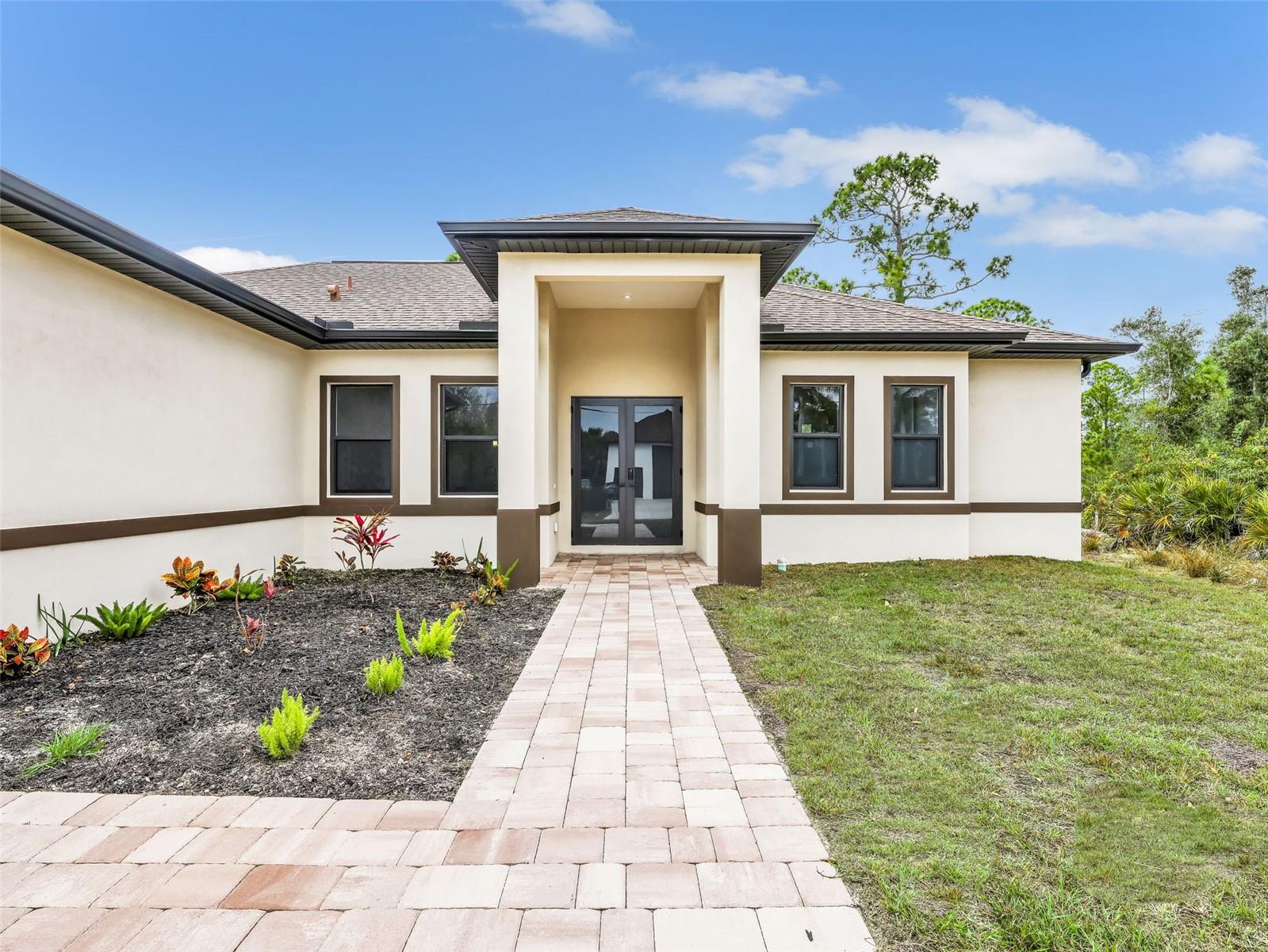 11042 Carnegie Ave, Englewood, FL 34224