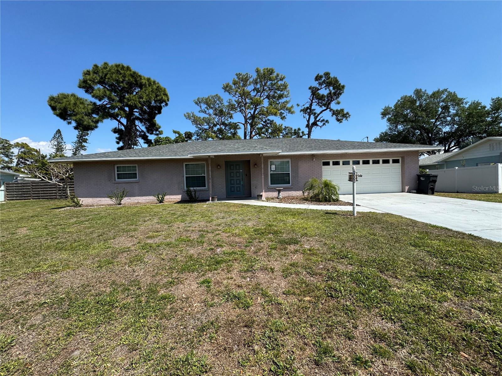 2003 48th St W, Bradenton, FL 34209