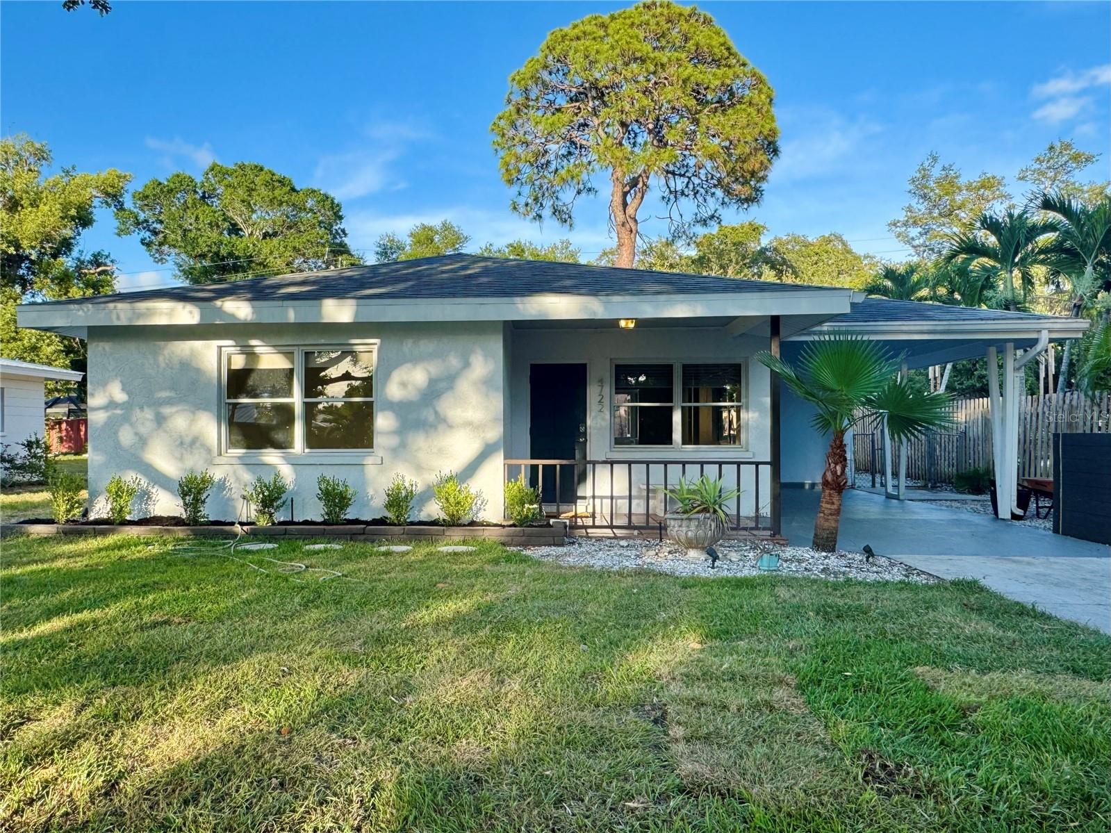 4722 Stevens Dr, Sarasota, FL 34234