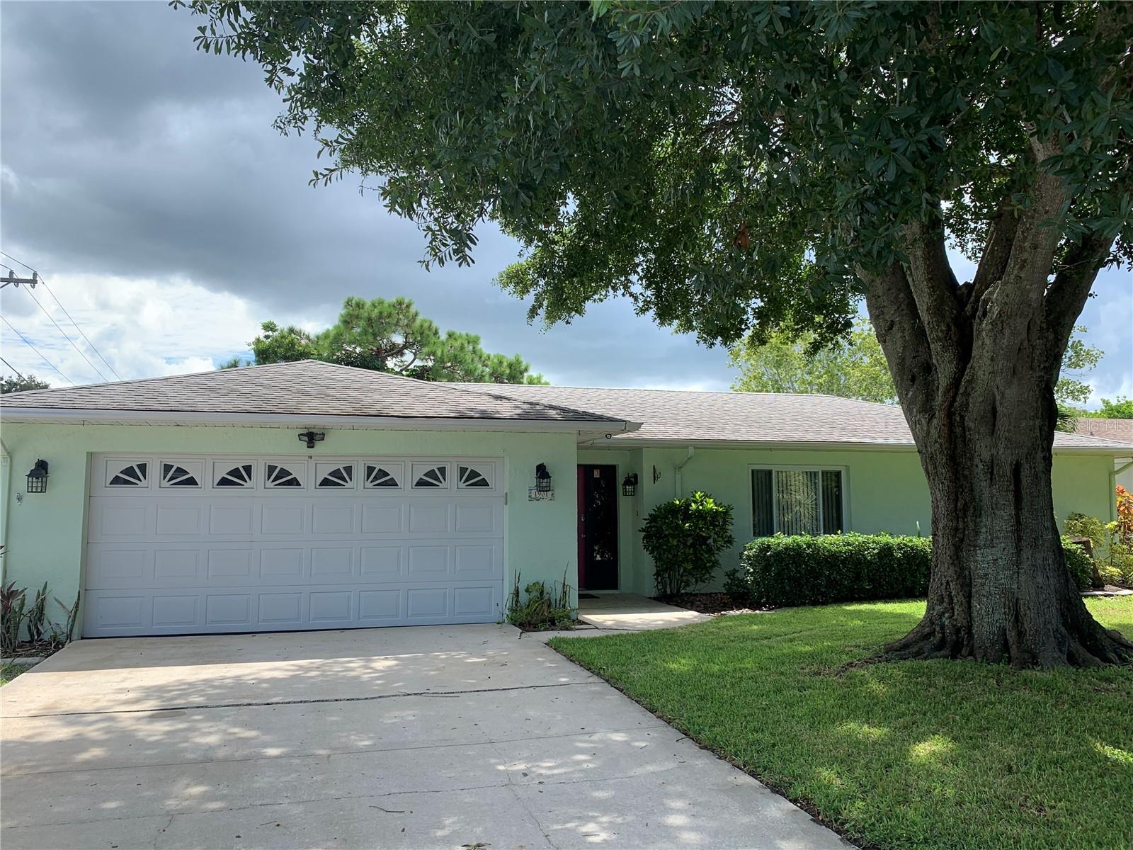 1901 39th St W, Bradenton, FL 34205