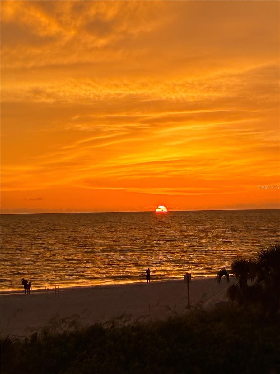 1007 Gulf Dr N #208, Bradenton Beach, FL 34217