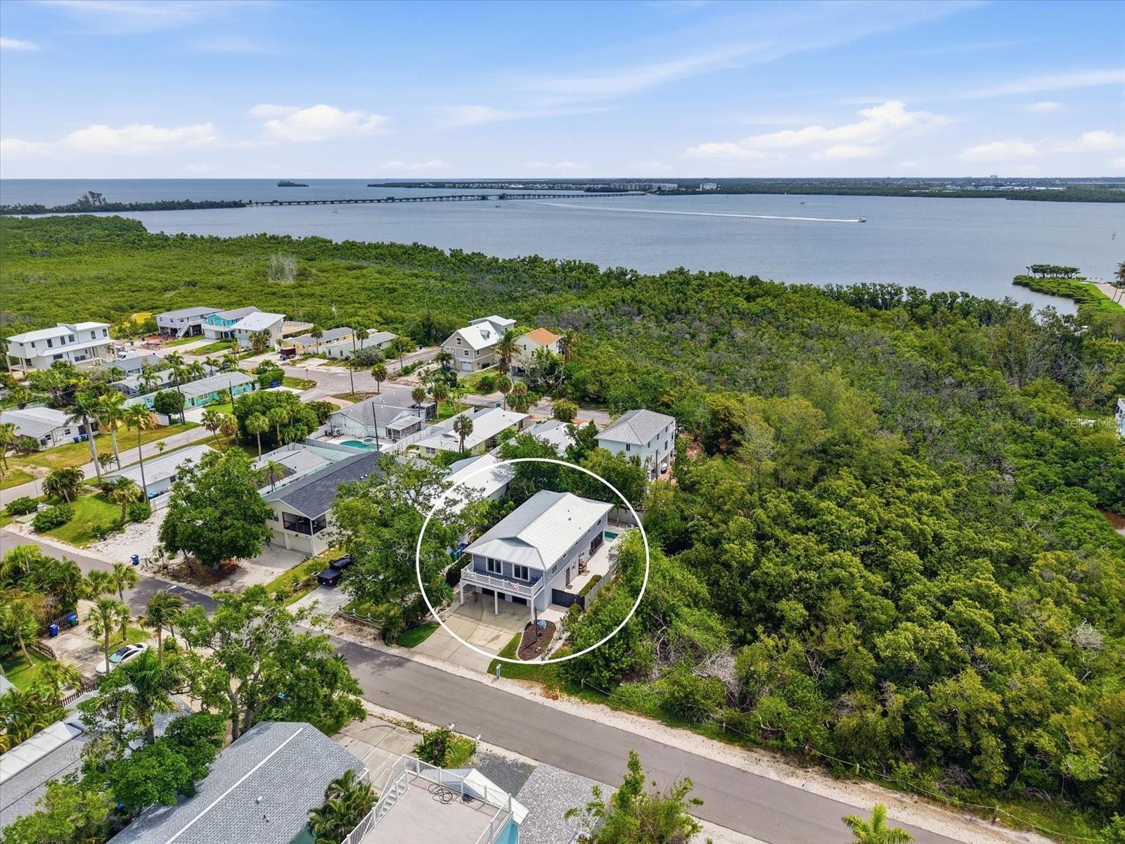 2811 Avenue C, Holmes Beach, FL 34217