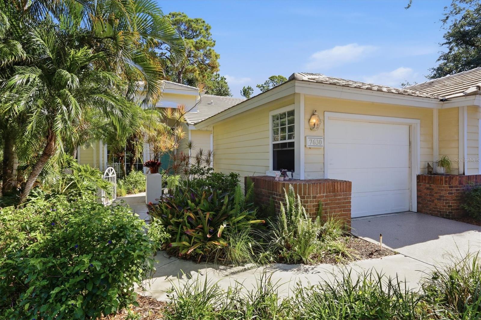 7630 Whitebridge Gln, University Park, FL 34201