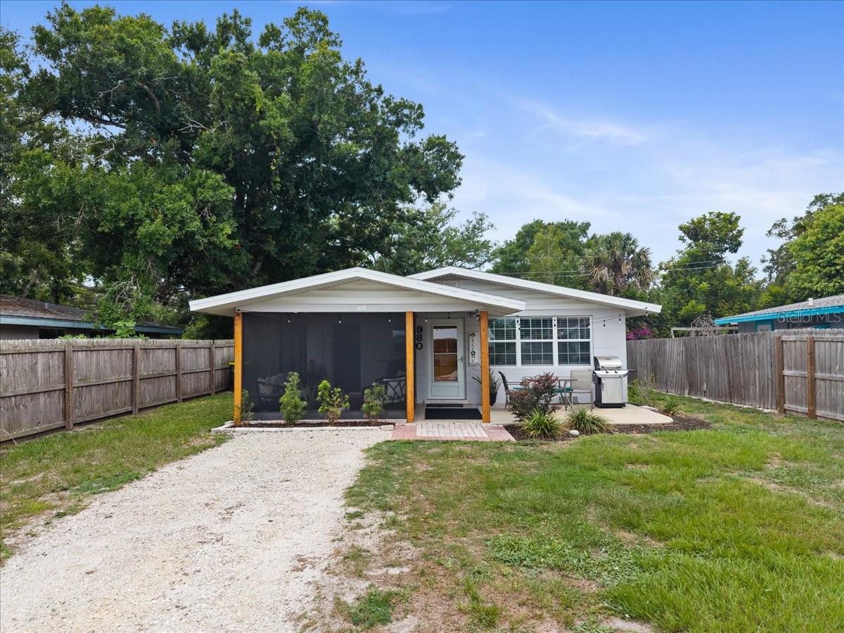 980 Charlotte Ave, Sarasota, FL 34237