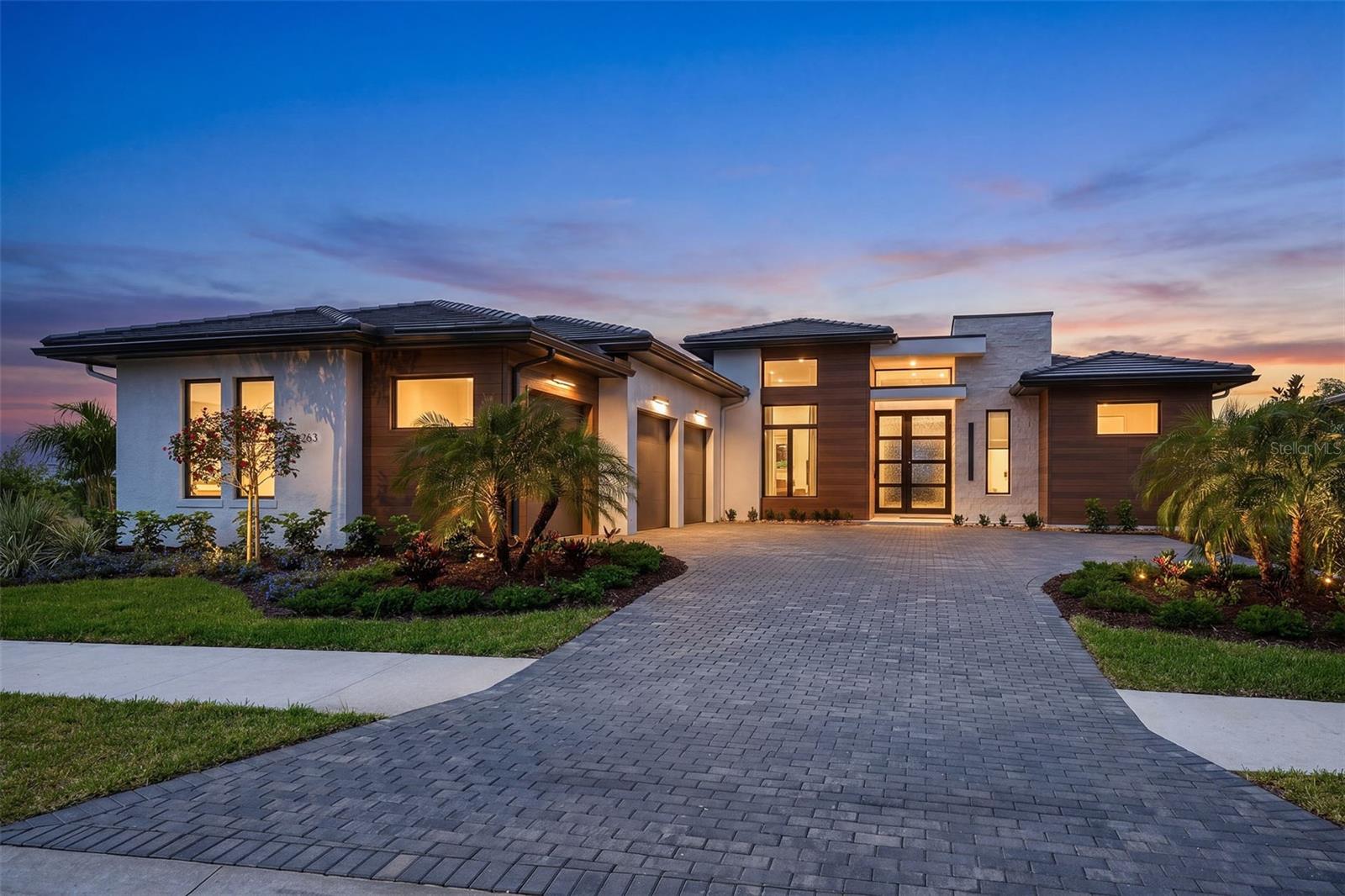 263 Crystal Waters Dr, Sarasota, FL 34240