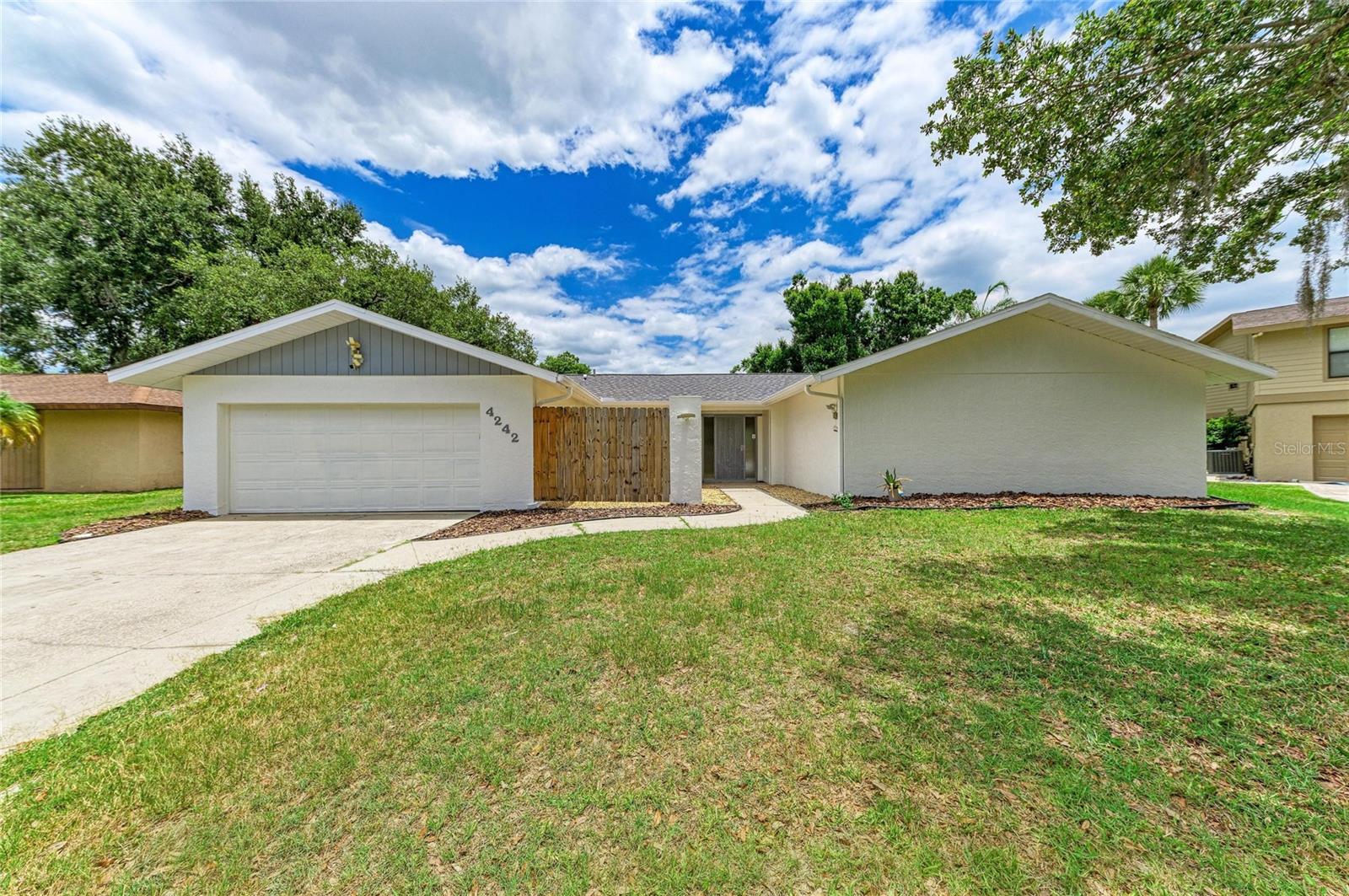 4242 Dryden Cir, Sarasota, FL 34241